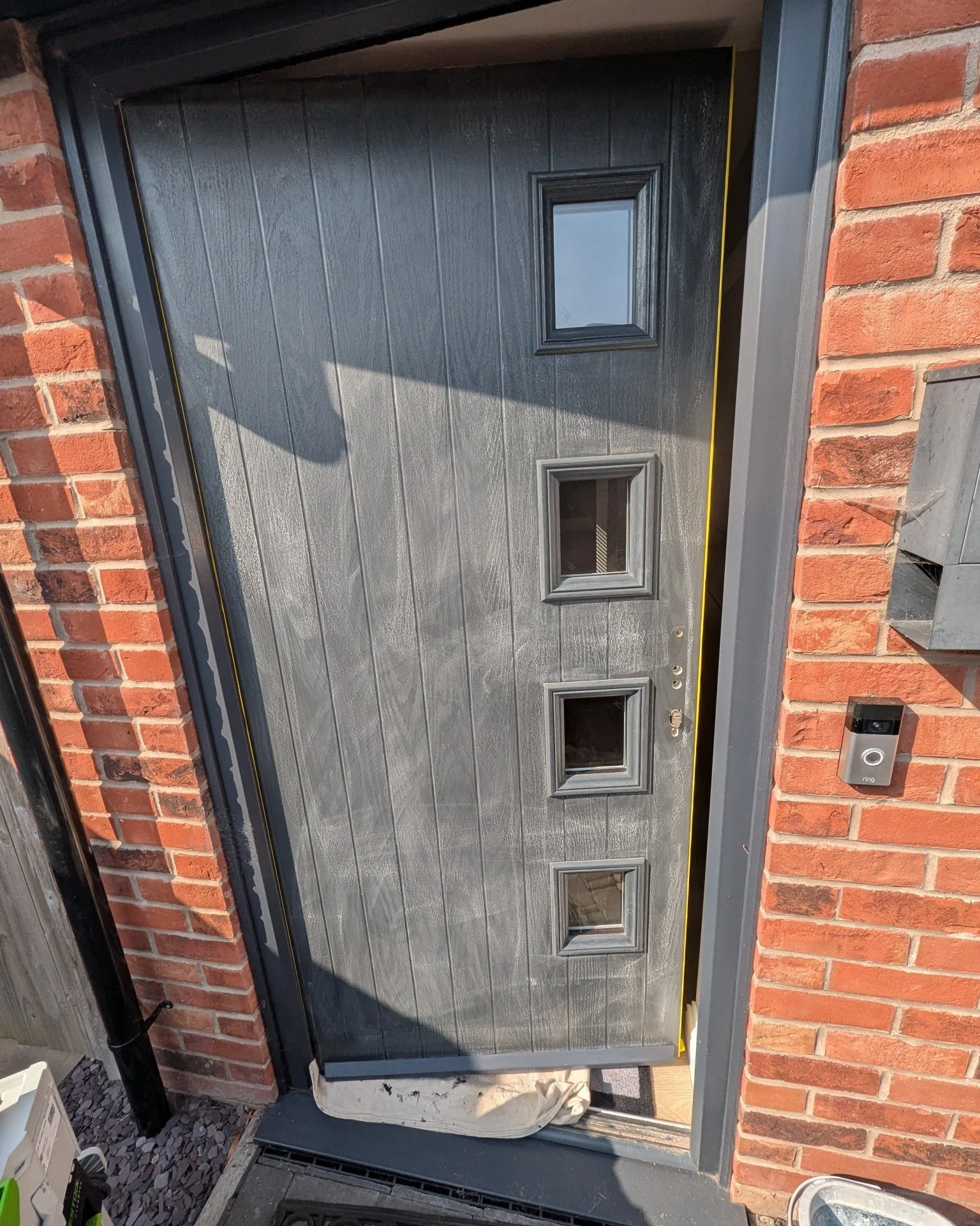 🚪✨ Exciting update! While working on the door below, a neighbor approached me and asked if I could work on their door too. With some extra time on my hands, I happily took on the task. I followed the same meticulous process of sanding, priming, and 