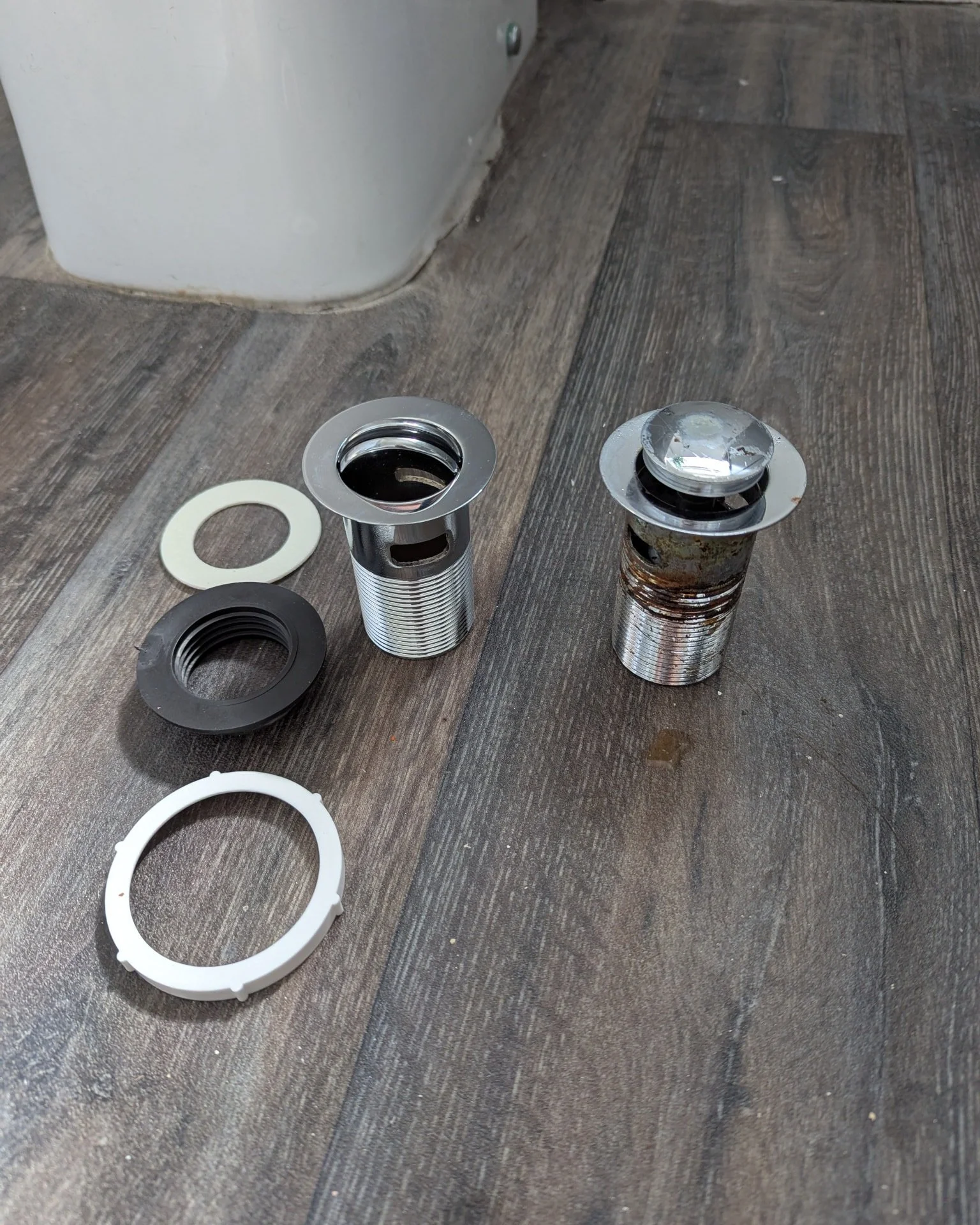 🚰✨ Tired of pop-up sink plugs failing over time?
We just replaced one with a swivel-style sink plug &mdash; a simple, durable solution that eliminates mechanical spring issues. 🙌

✅ Long-lasting reliability
✅ Easy to use
✅ No more stuck or broken p