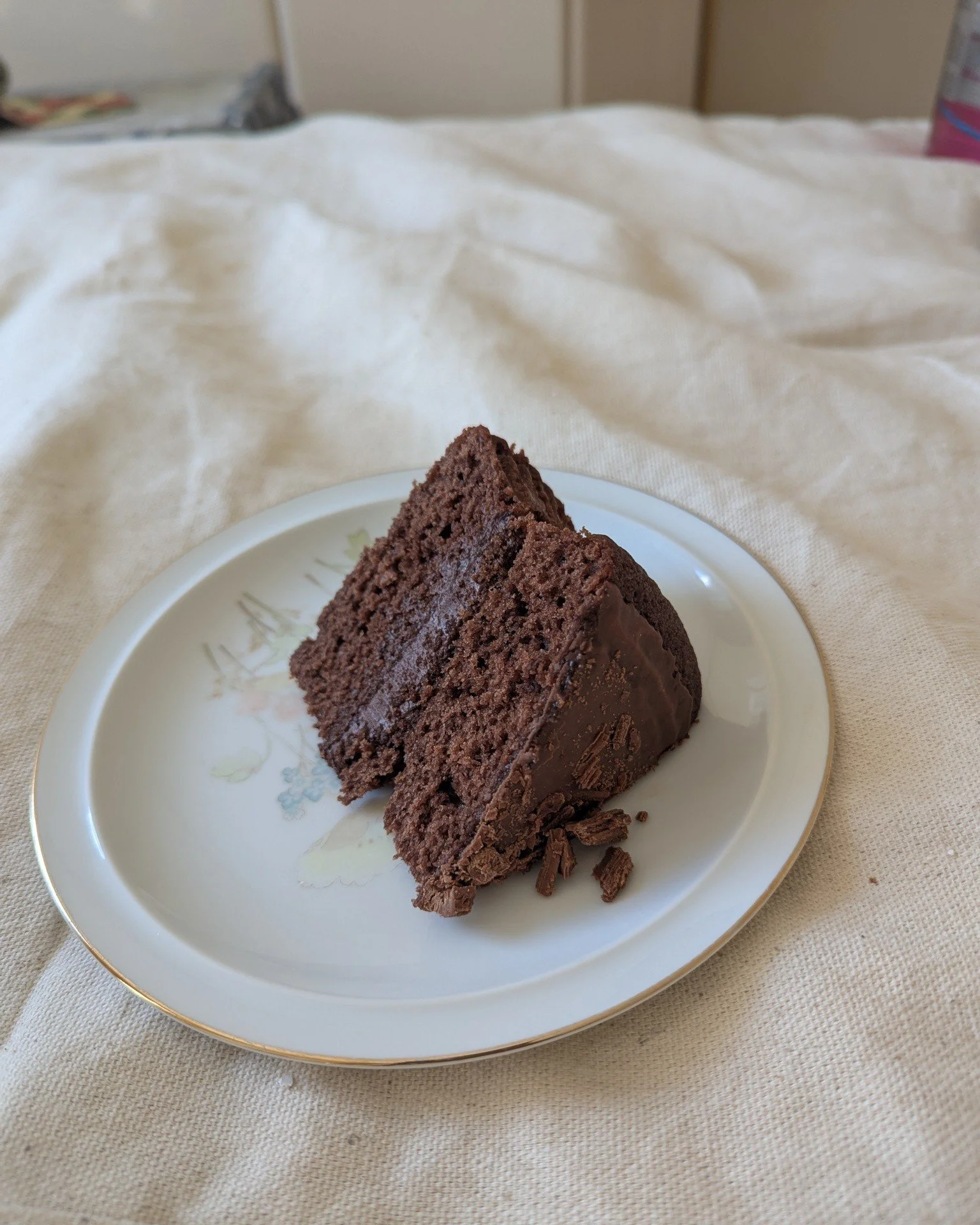 Getting ready to start a new week! 🙌
Last week my customer made a very nice chocolate cake &mdash; it was absolutely spot on. 🍫🎂
This week I&rsquo;ve put in a request for either a lemon drizzle cake or a walnut and coffee cake&hellip; now the ques