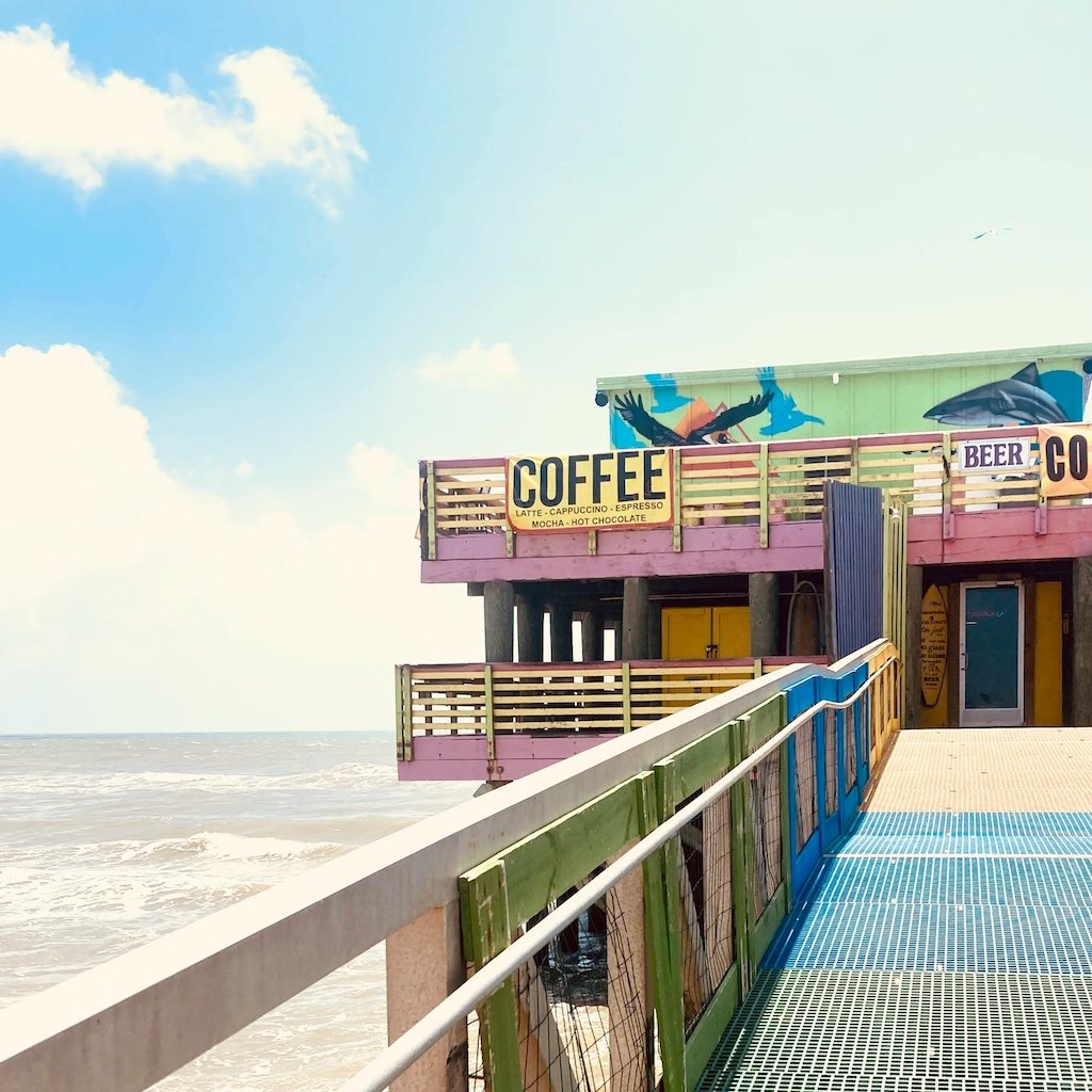 The Colors of A Refined Summer: Interior And Exterior Paints That Carry The Season All Year