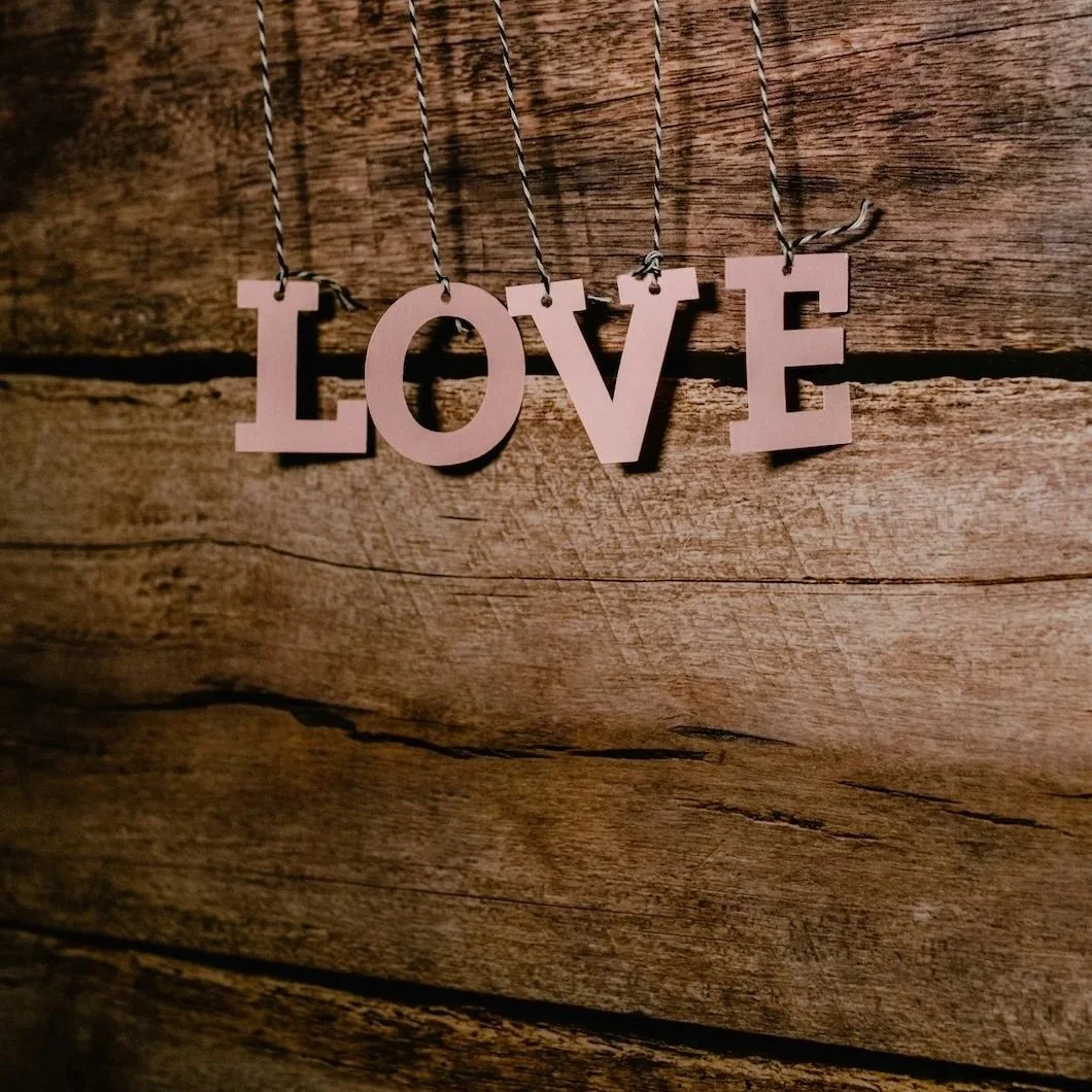 Blush &amp; Bittersweet: Designing With Love-Tinged Pinks And Cocoa Browns