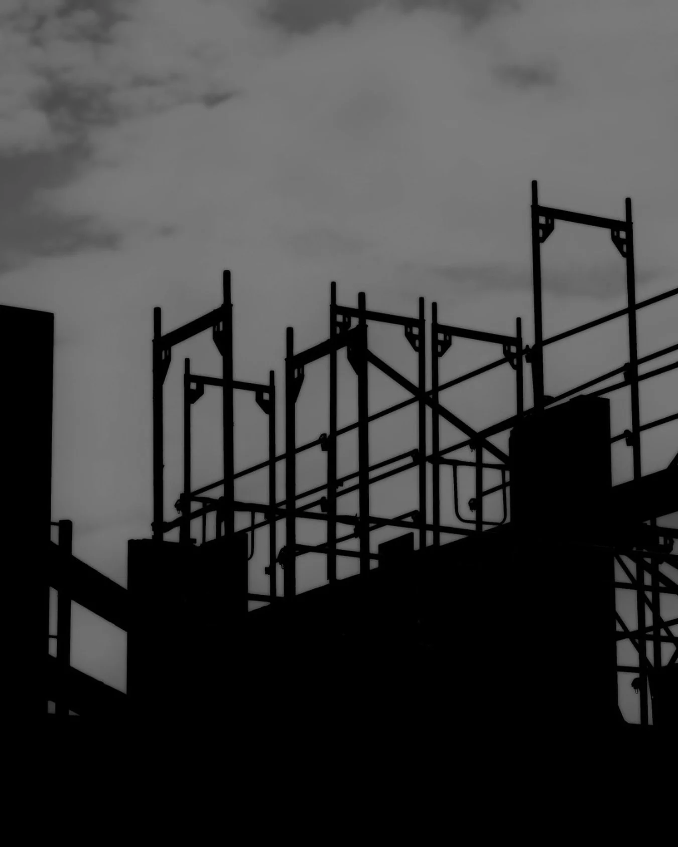 When it comes to your next project, having the right team behind you makes all the difference ⚒️

At U &amp; I Industries, we provide reliable scaffolding solutions across residential, commercial, and industrial projects &mdash; with safety, communic