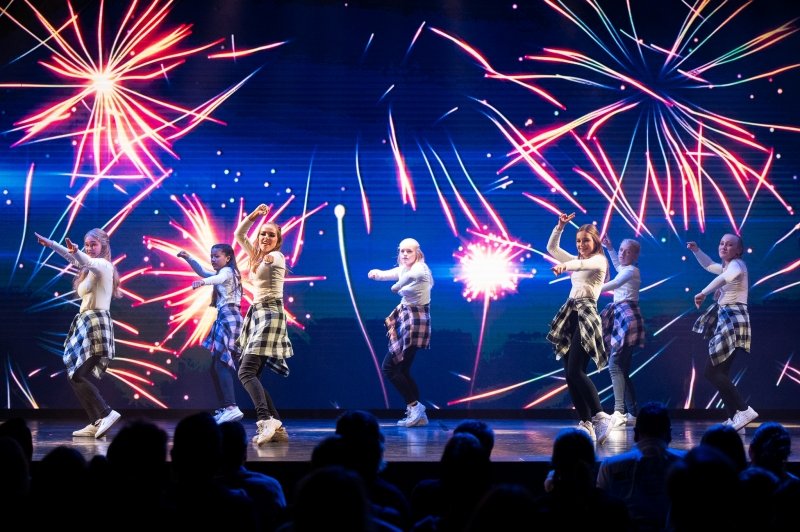 61a52aa0e6b6dc3df17c_SpinnDance_Q42__daniel.schjott-6905.jpg