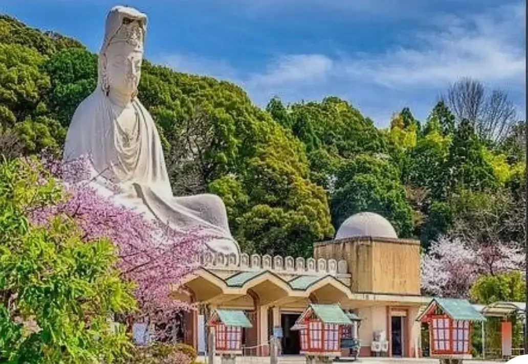 Ryozen Kannon Statue