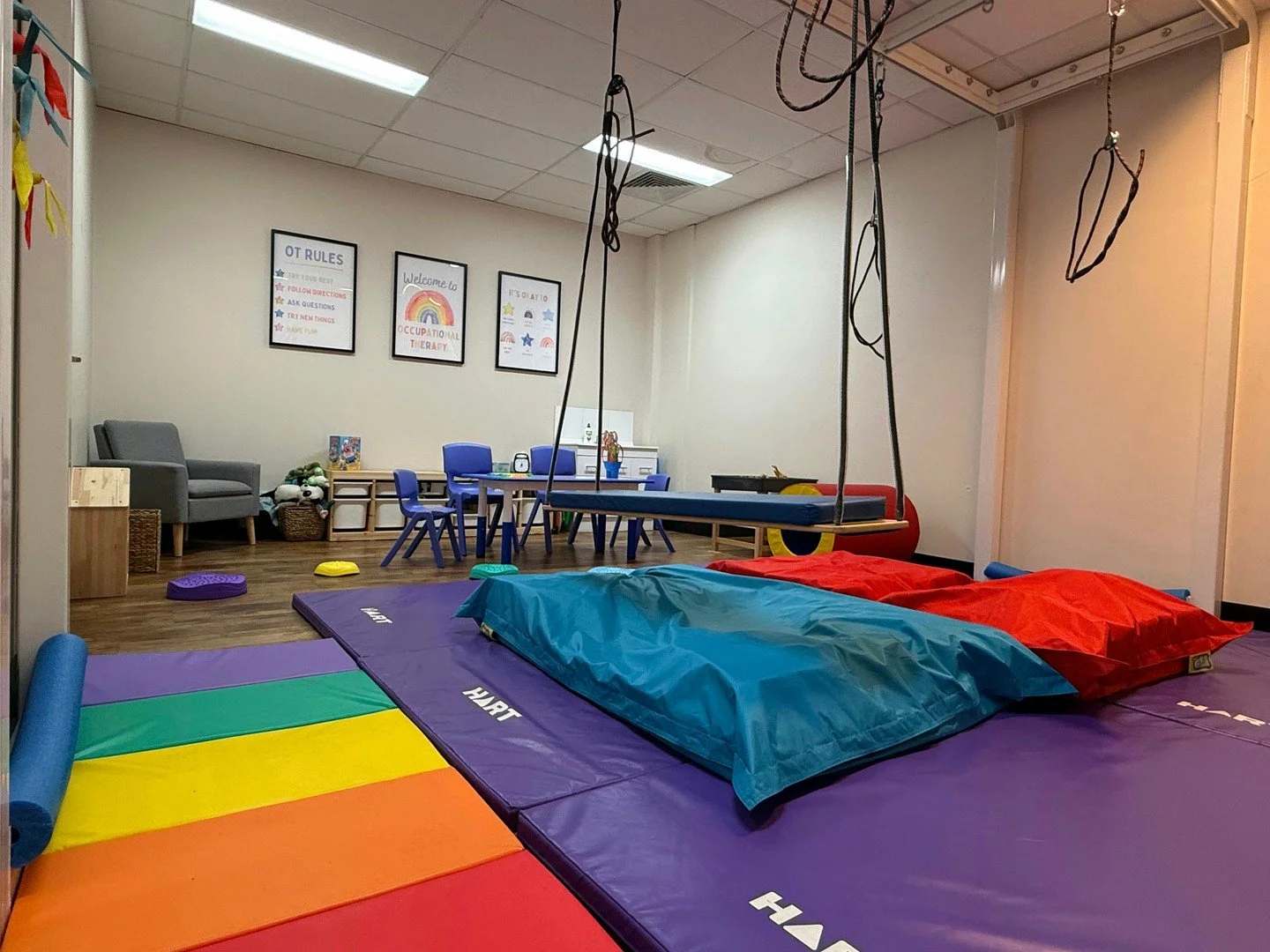Every session at 'Glow' is colourful with this inviting space for growth and play. Ready for another week of imagination and fun! 🌈✨
Submit a referral today - Link in Bio 

#TherapySpace #PlayfulEnvironment #GrowthMindset #ColorfulSpaces #PositiveVi