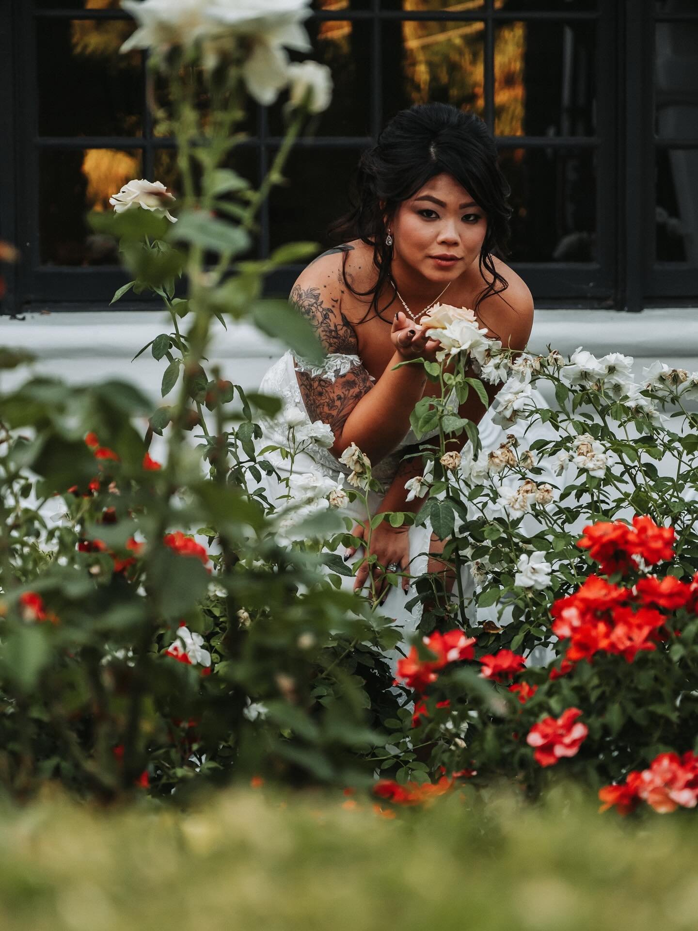 Sometimes the quietest moments make for the loudest photos.

Model: @dodo_b_jen
Host: @lillyrosecouturecloset Venue: @villa_de_palma Wardrobe: @lillyrosecouturecloset Hair &amp; Makeup: @rad.artistry.mua Creative Support: @liz_zvingler 
#wedding #wed