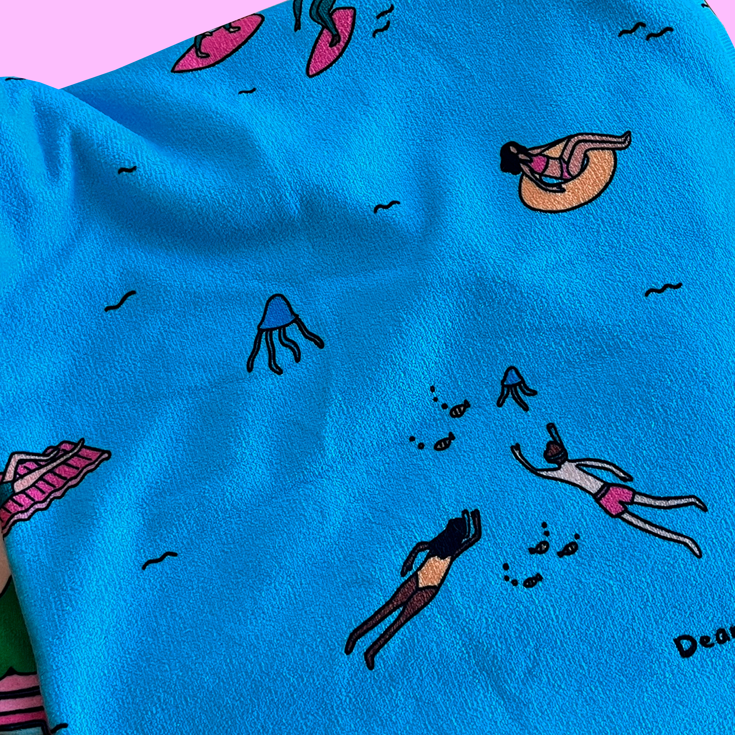 The-Hague-Beachtowel-Details-2.png