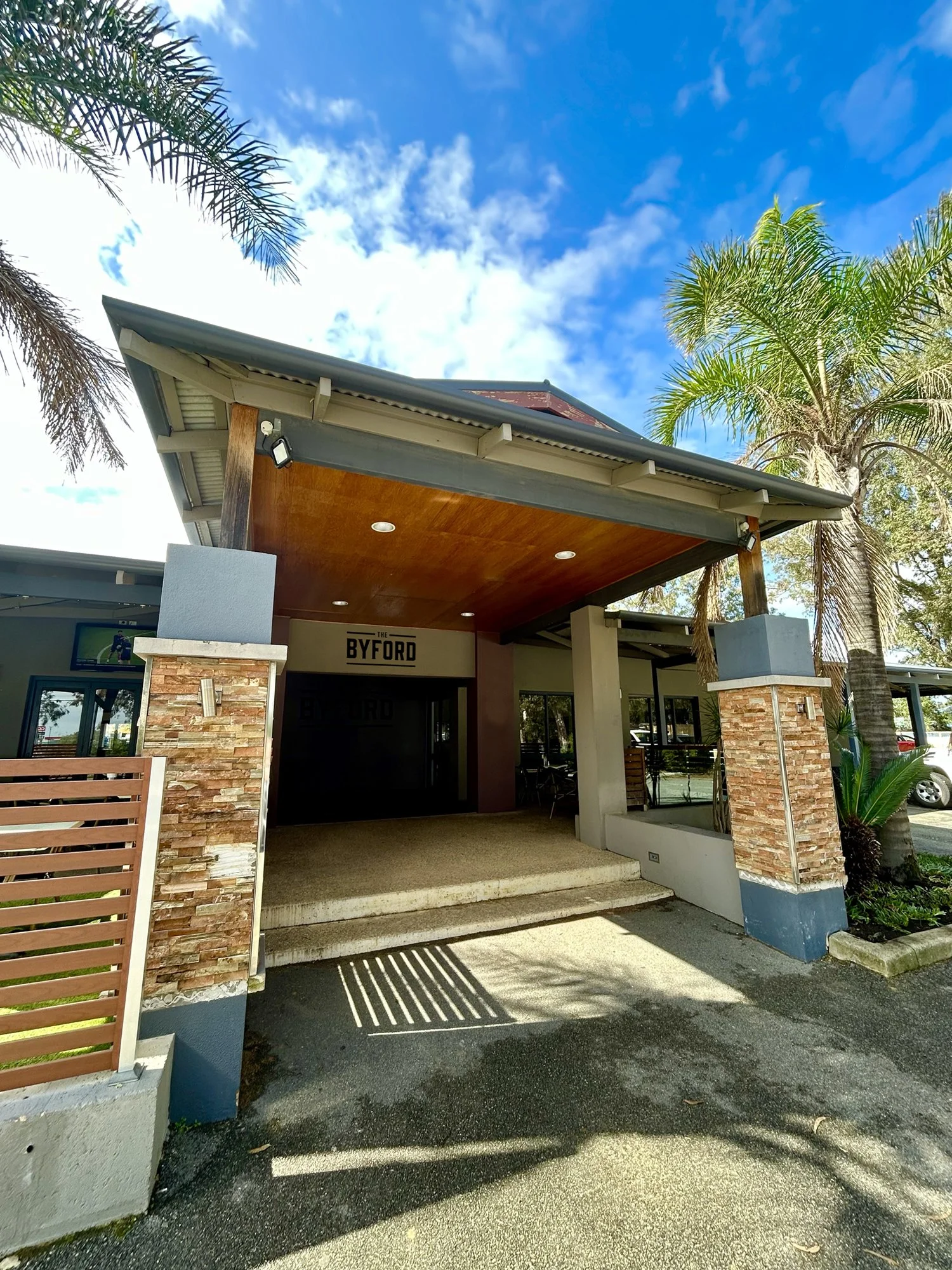 Byford_Entrance.jpg