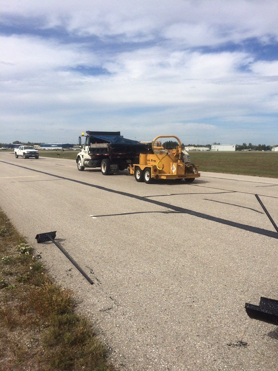 Mastic Sealing - Oshawa Airport  .jpg