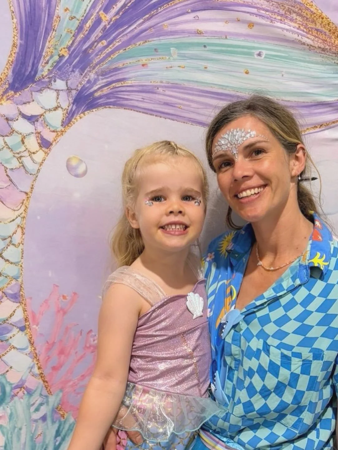 Created by mums, for families 🧡🌸

At The Little Lane, the magic isn&rsquo;t just in the little shops, the imaginative play, or the perfectly poured coffee&hellip; it lives in our incredible team 💛

And so many of the women who bring this space to 