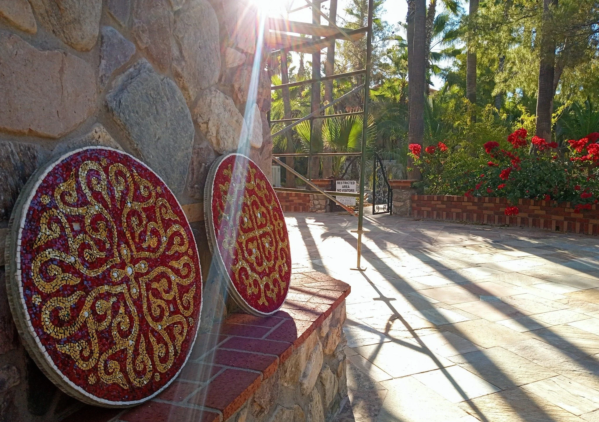 motifs ground sun beem.jpg