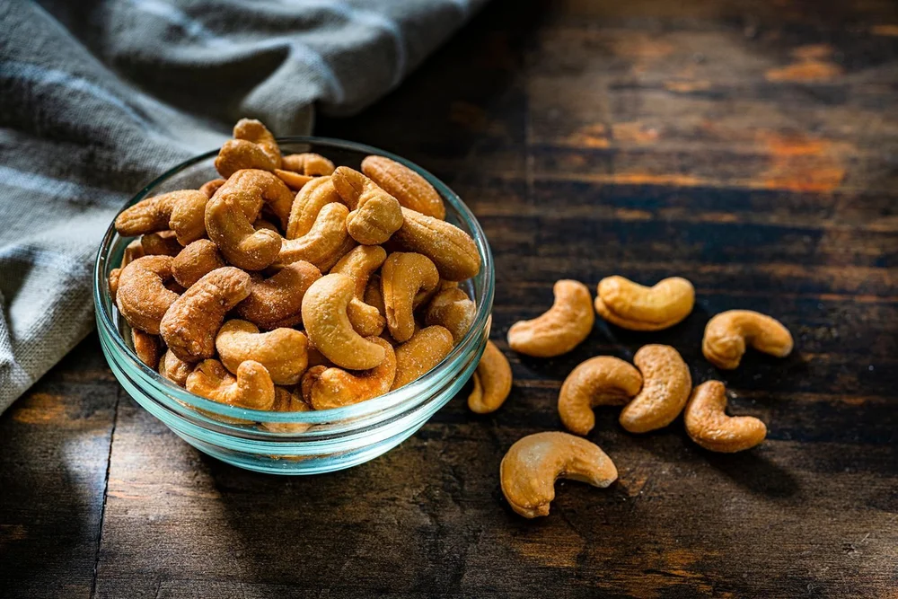cashews-source-istock-195063-2.jpg