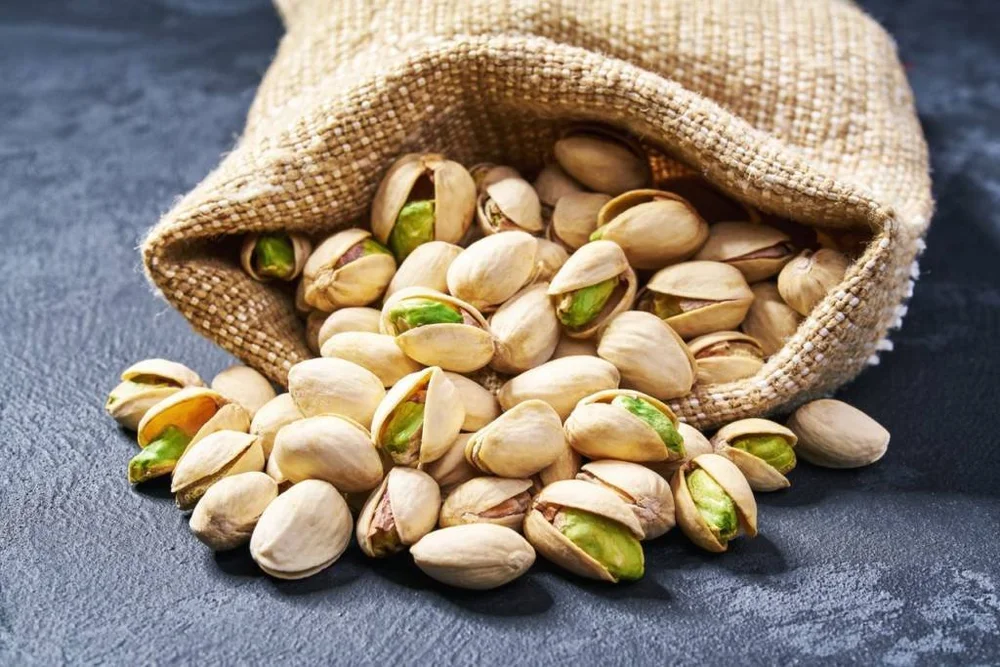 Pistachios-The-Green-Nut-Nutritional-Value-Benefits-and-Side-Effects-1024x683.jpg