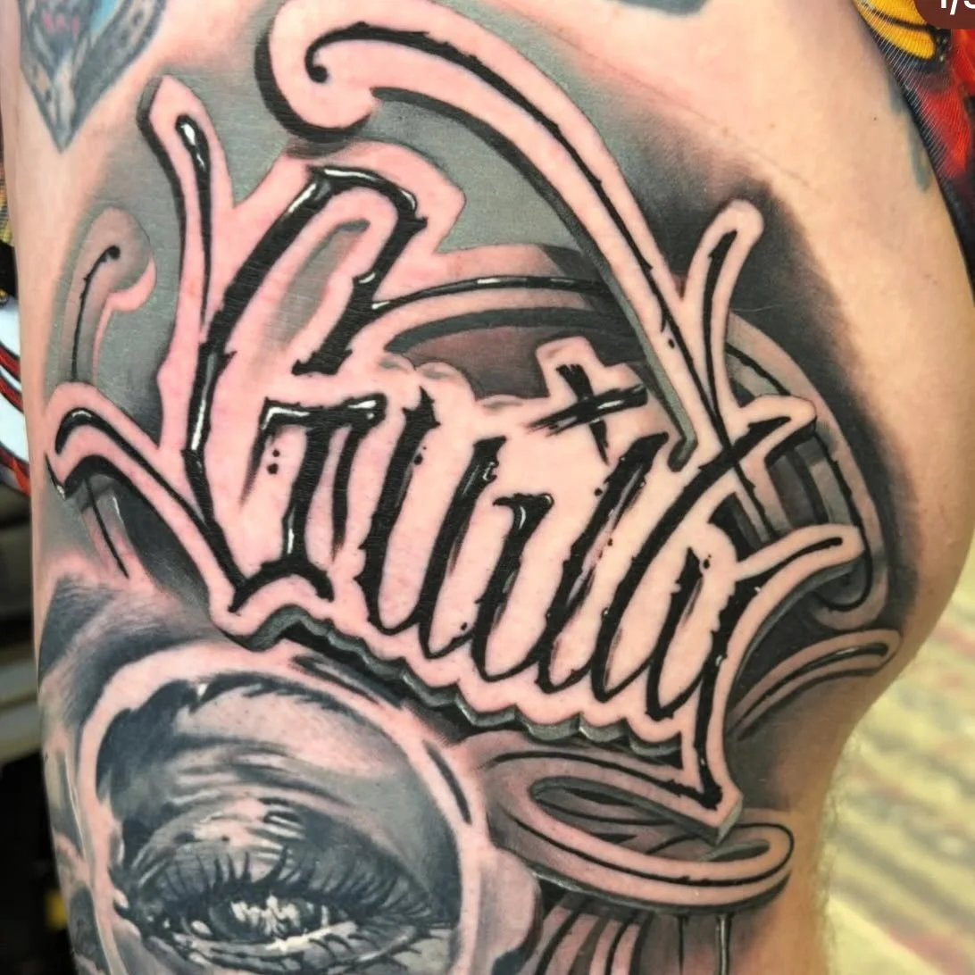 @mason_live2ink laying down some sick freehand script. #fypage #fyp #script #art #tattoo