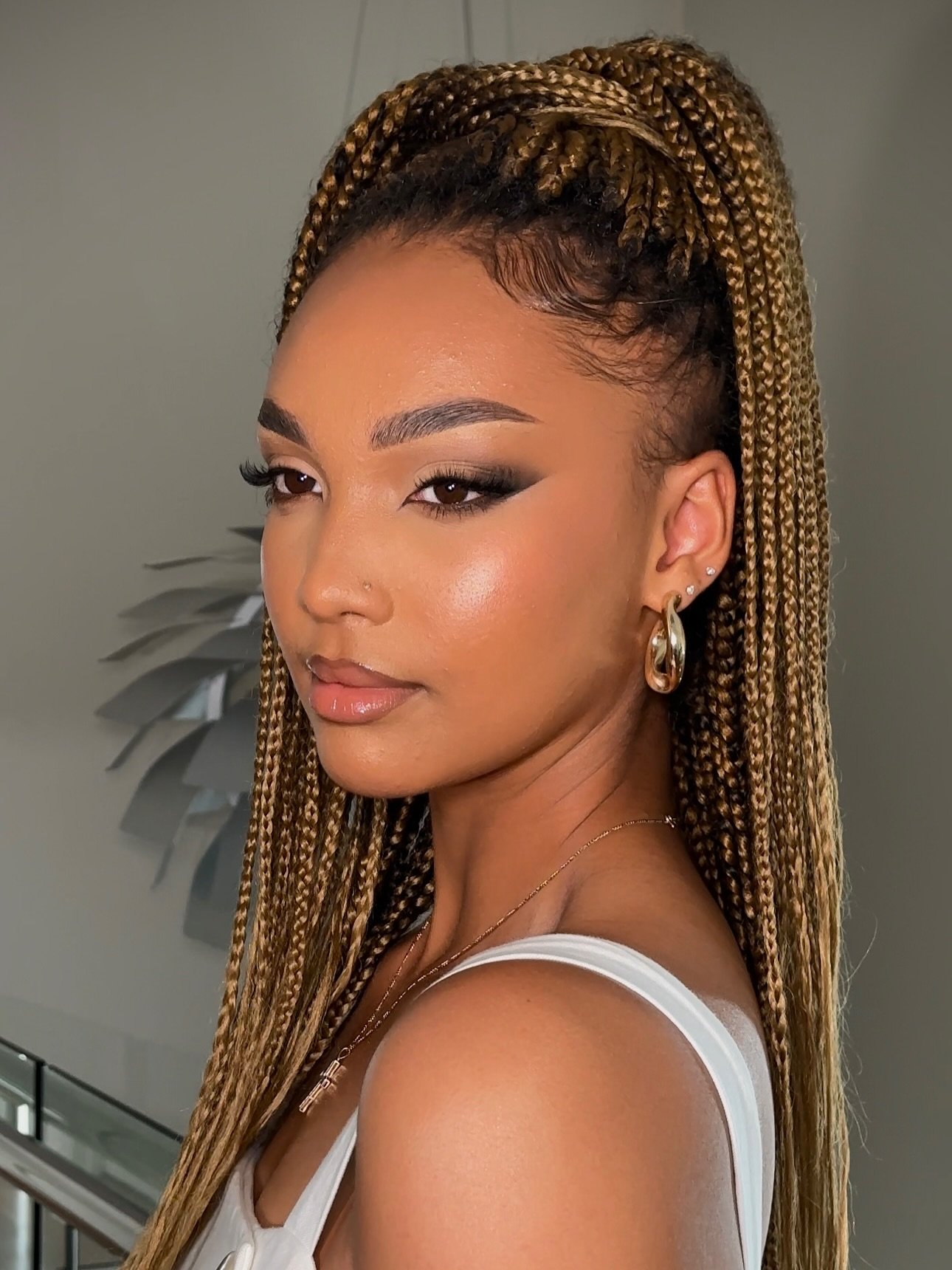Blessing your feed with this pretty face xo @selina.lane2 

Key products: 
@pearcakebeauty pear&rsquo;ly there shimmer eyeshadow palette, using shade &ldquo;goddess&rdquo; , and matte eyeshadow palette 
@anastasiabeverlyhills brow powder duo
@inglot_