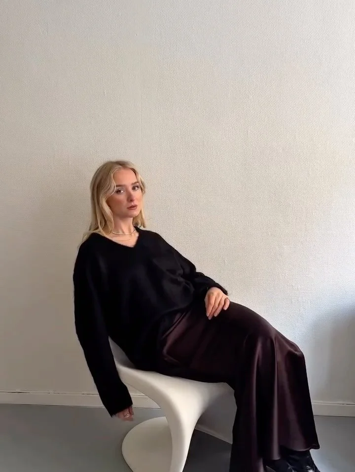 New work for @ahlens 

Soft lights, warmer moments.

Novent arrives gently, the season between autumn and Christmas. Homes shimmer with starlight, advent candles, and festive touches.