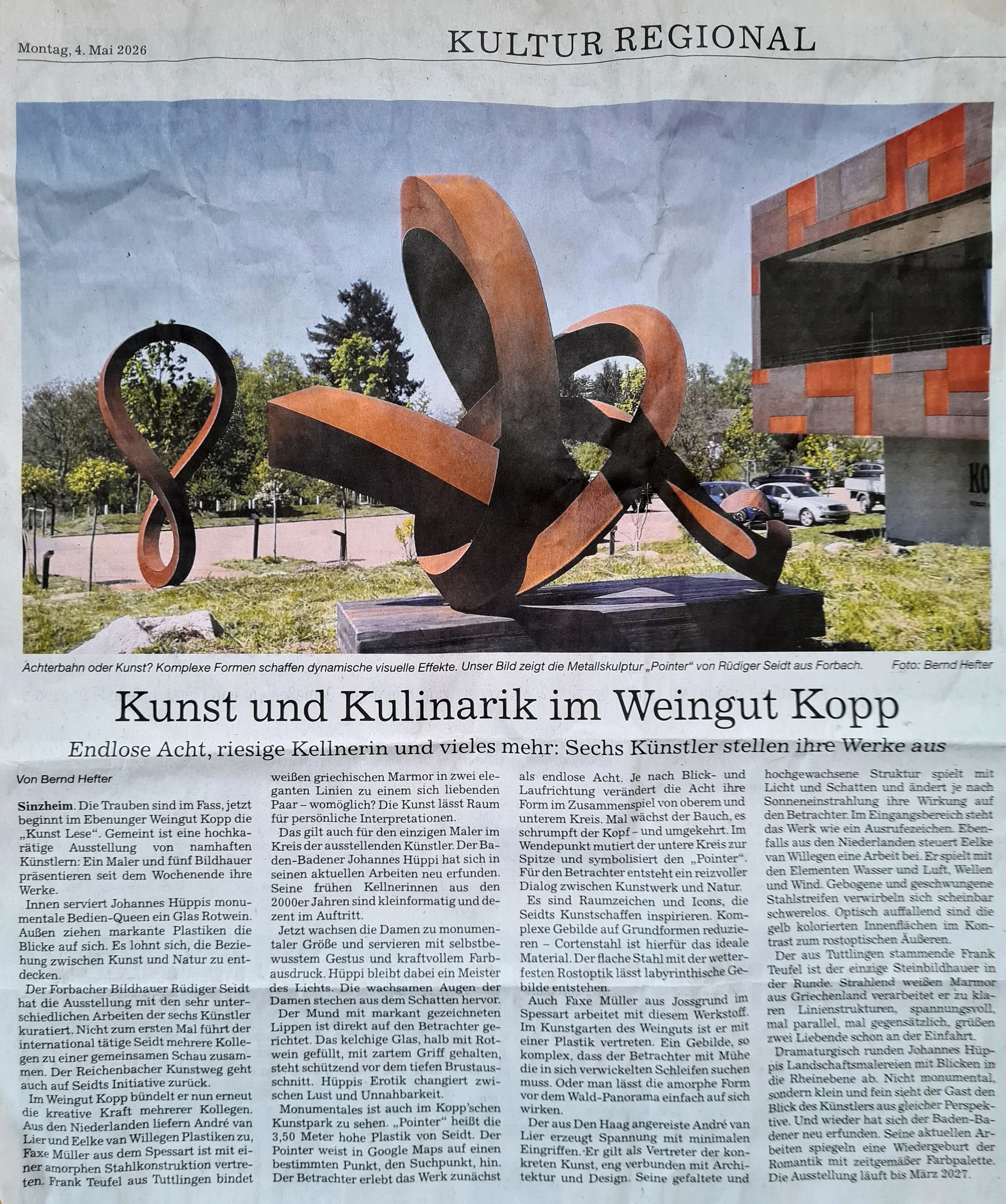 Kunst auf dem Weingut Kopp – Kunst, Landschaft und Begegnung 

Die Idee für „KUNST GUT KOPP” ist aus meinem Wunsch entstanden, künstlerische Positionen zusammenzubringen und sichtbar zu machen, was im Miteinander entstehen kann. Mir ist es wichtig, m