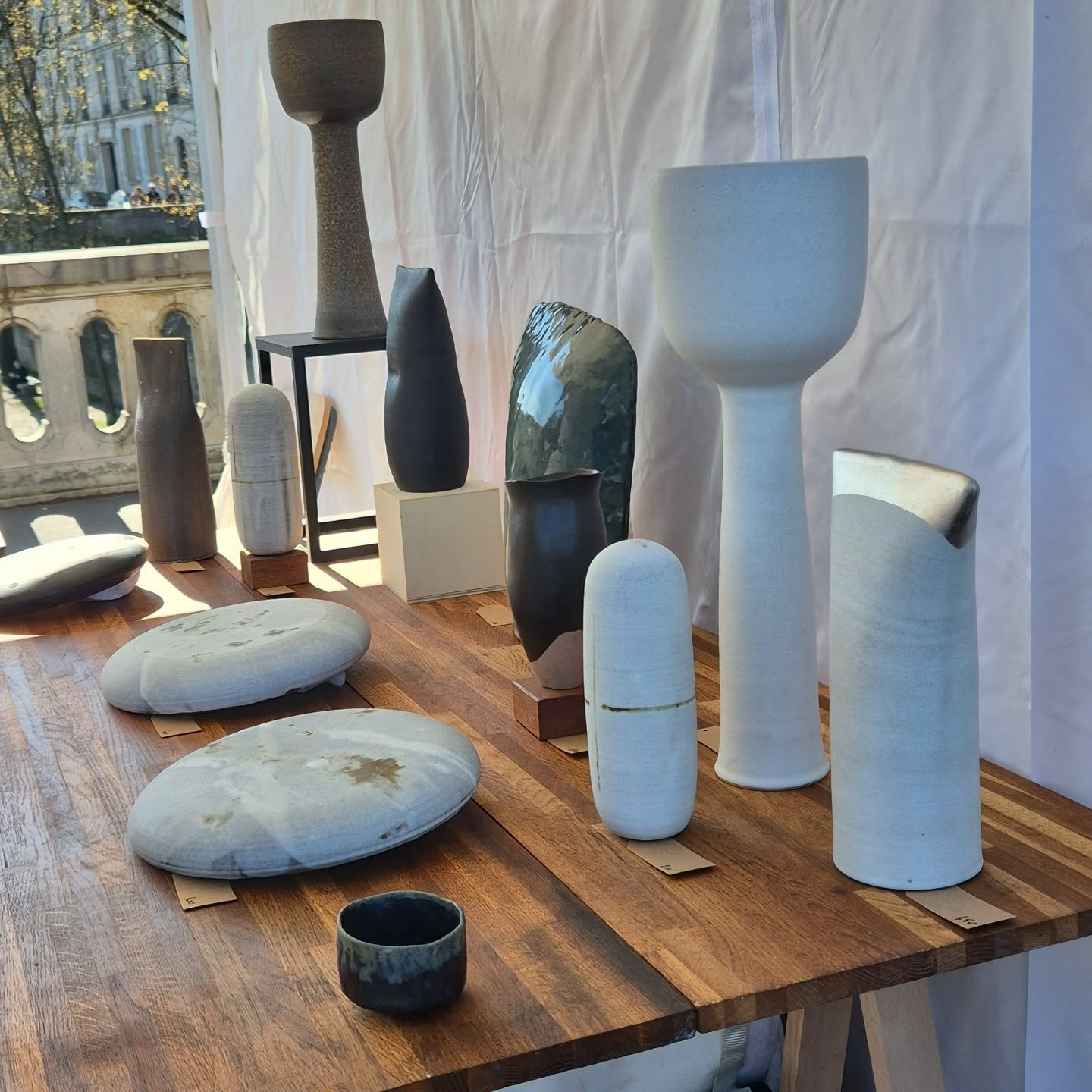 Le stand est pr&ecirc;t ! On vous attend aujourd'hui et demain.

The stand is ready! We are waiting for you today and tomorrow.
