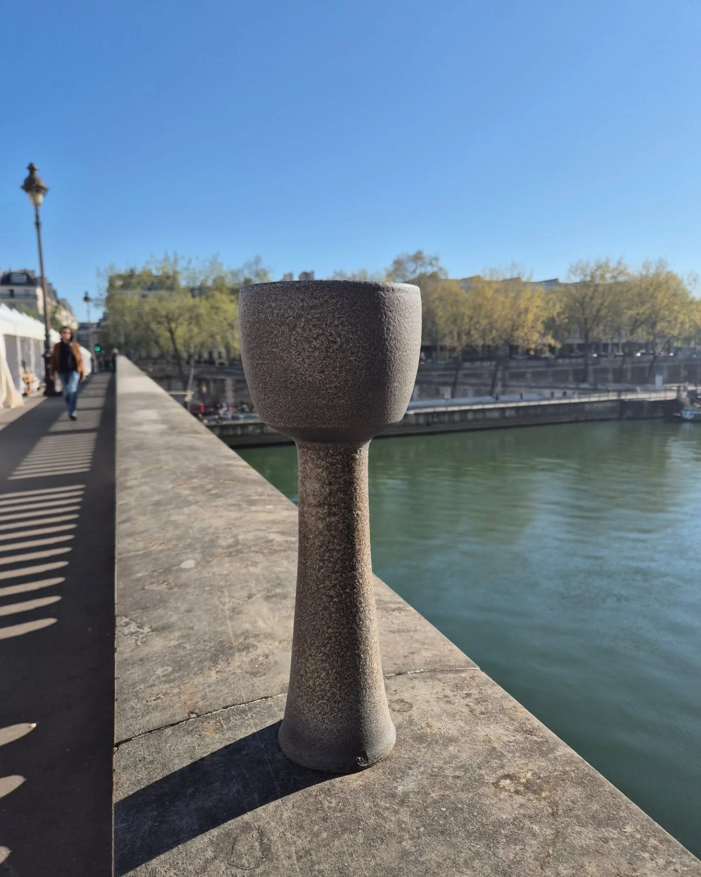 @saintlouisceramique C'est toujours un plaisir d'&ecirc;tre dans un cadre aussi merveilleux

It's always a pleasure to be in such a wonderful place.

#paris #seine
#ceramique #art #sculpture #contemporaryceramics