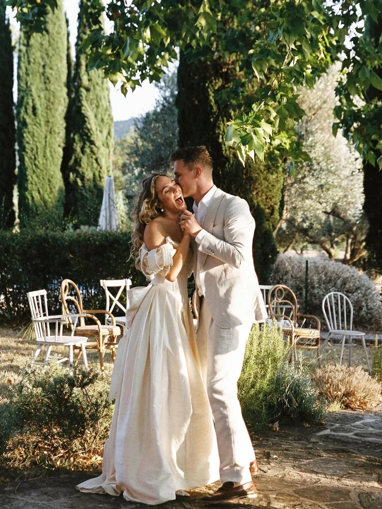 FAIRYTALE SCENES 👑

The most beautiful bride Esther @essiebeaumont wearing her mother&rsquo;s wedding dress, reworked into a masterpiece just for her 🤍

Photos @tessleopold_ 

#gprecreated #gpcreatives #custombridal #bridalreimagined #rework #redes