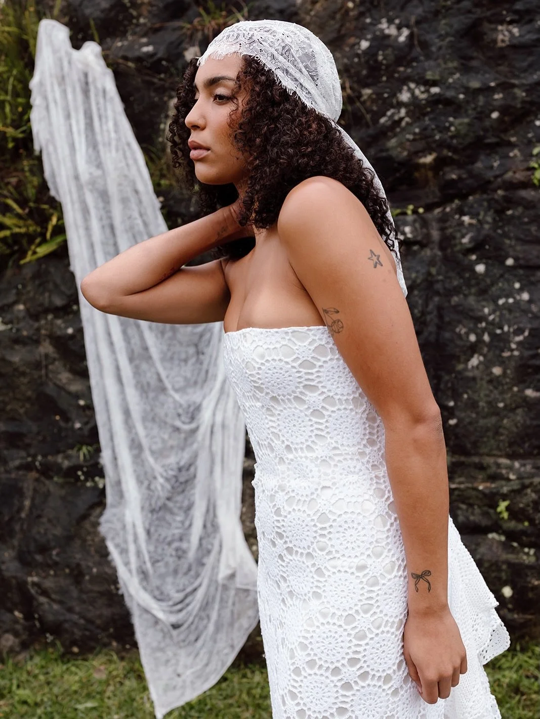 MEET SERENA

A true original. Serena is crafted from a single piece of vintage cotton crochet and lined in a silk satin.

Each serena gown will be unique depending on the sourced vintage fabric.

The bodice is structured with boning and fitted to the