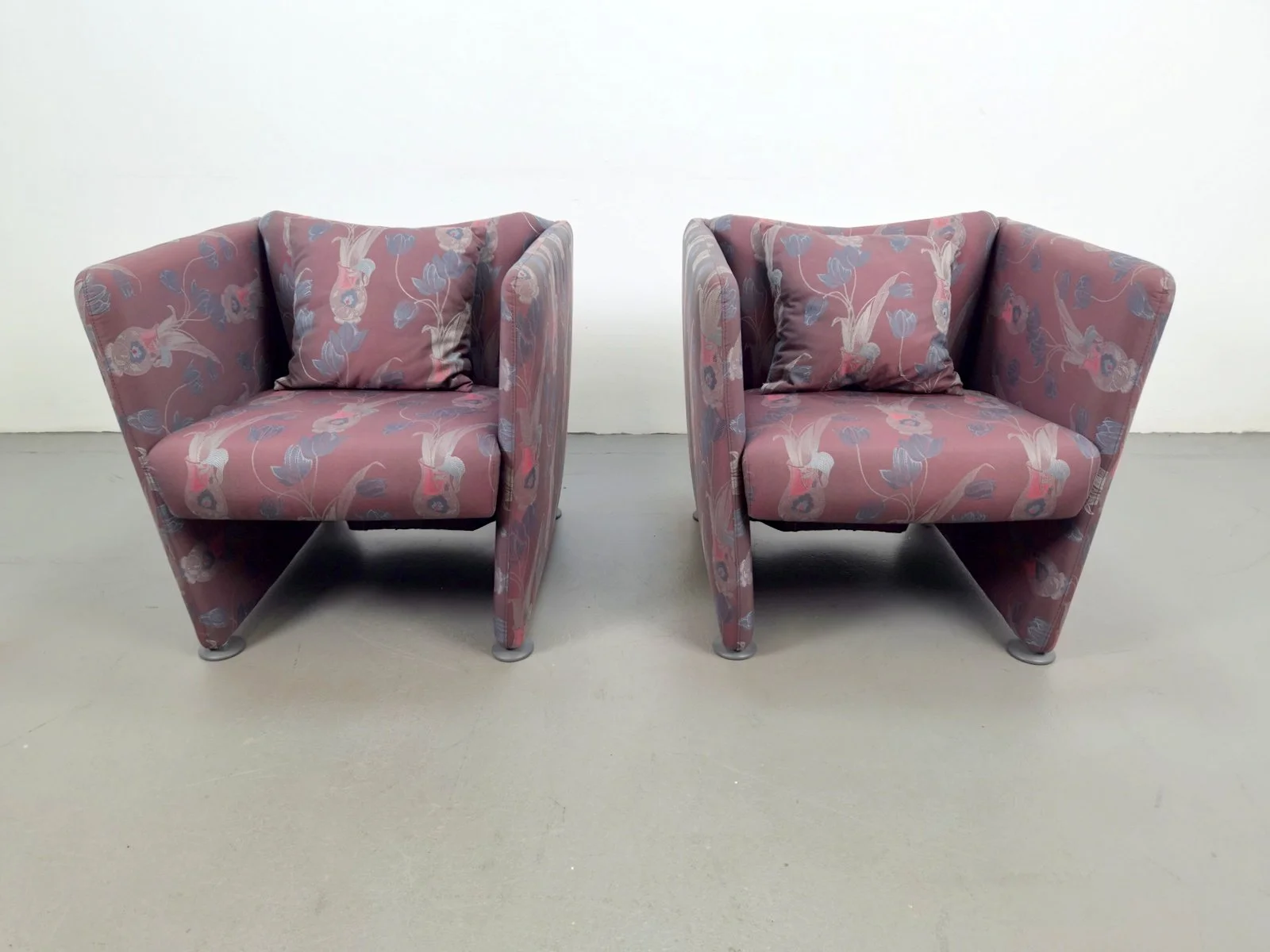 Set of 2 Postmodern Vintage colourful decorative Club Chairs, 1980