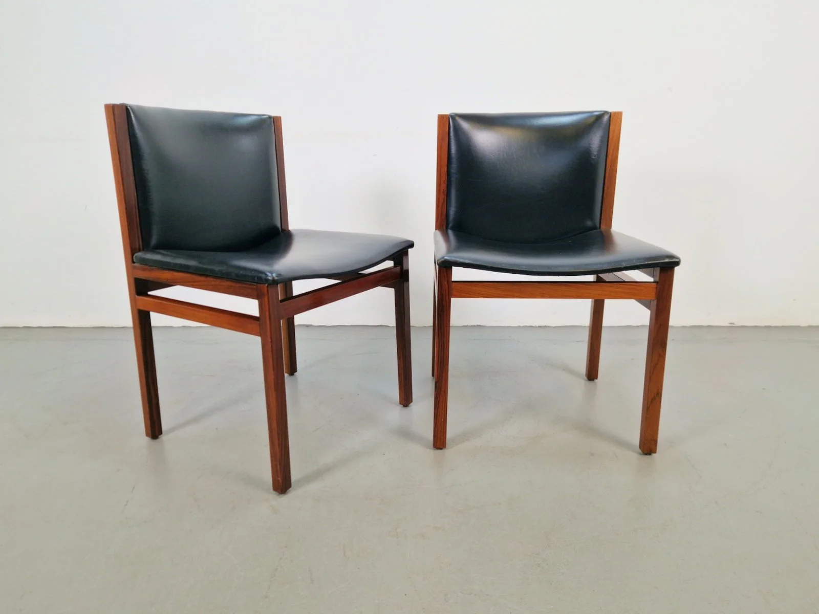 Dinning Chairs by Tito Agnoli for La Linéa, Italy, 1960, Set of 2