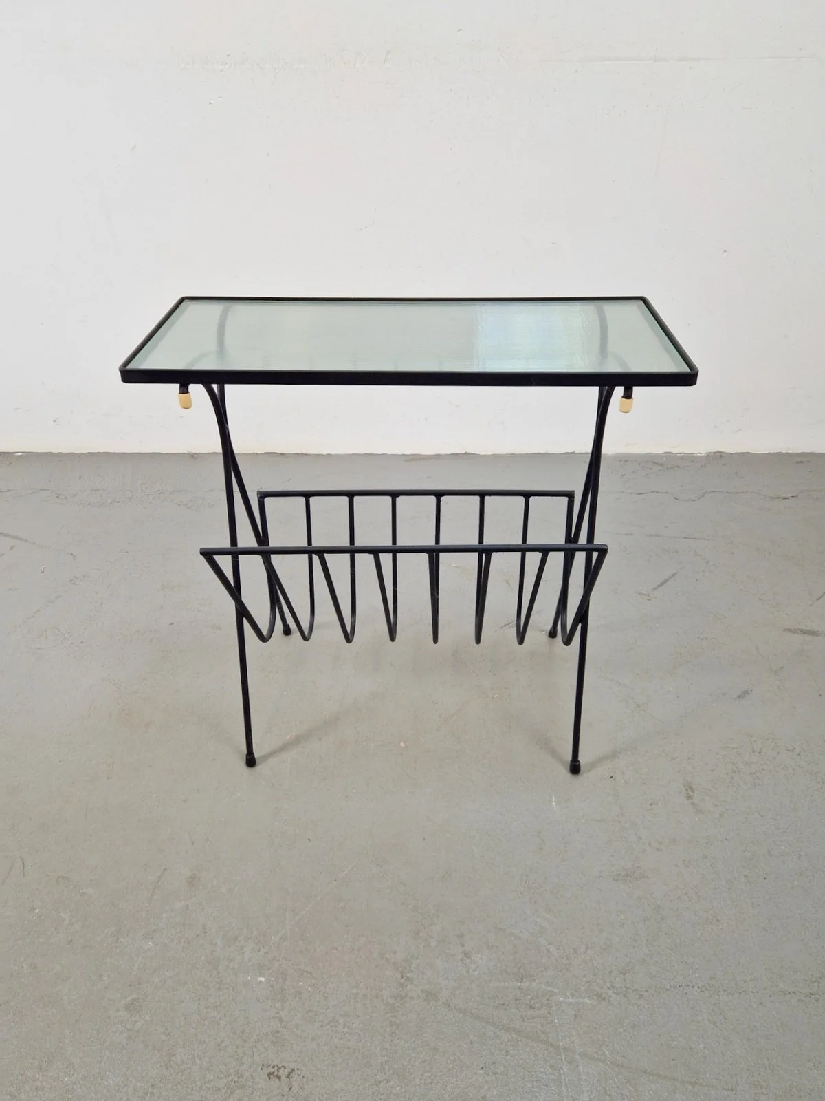 Vintage Wire Pilastro-style side table with magazine rack,