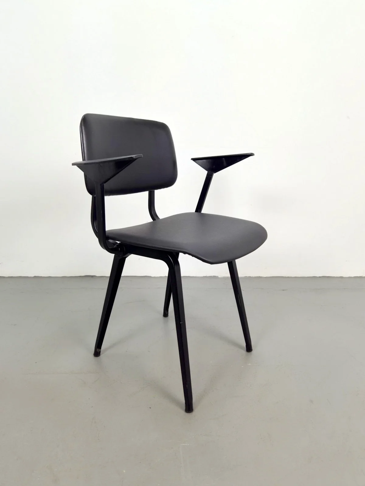 REVOLT ARM CHAIR BY FRISO KRAMER FOR AHREND DE CIRKEL, 1960S