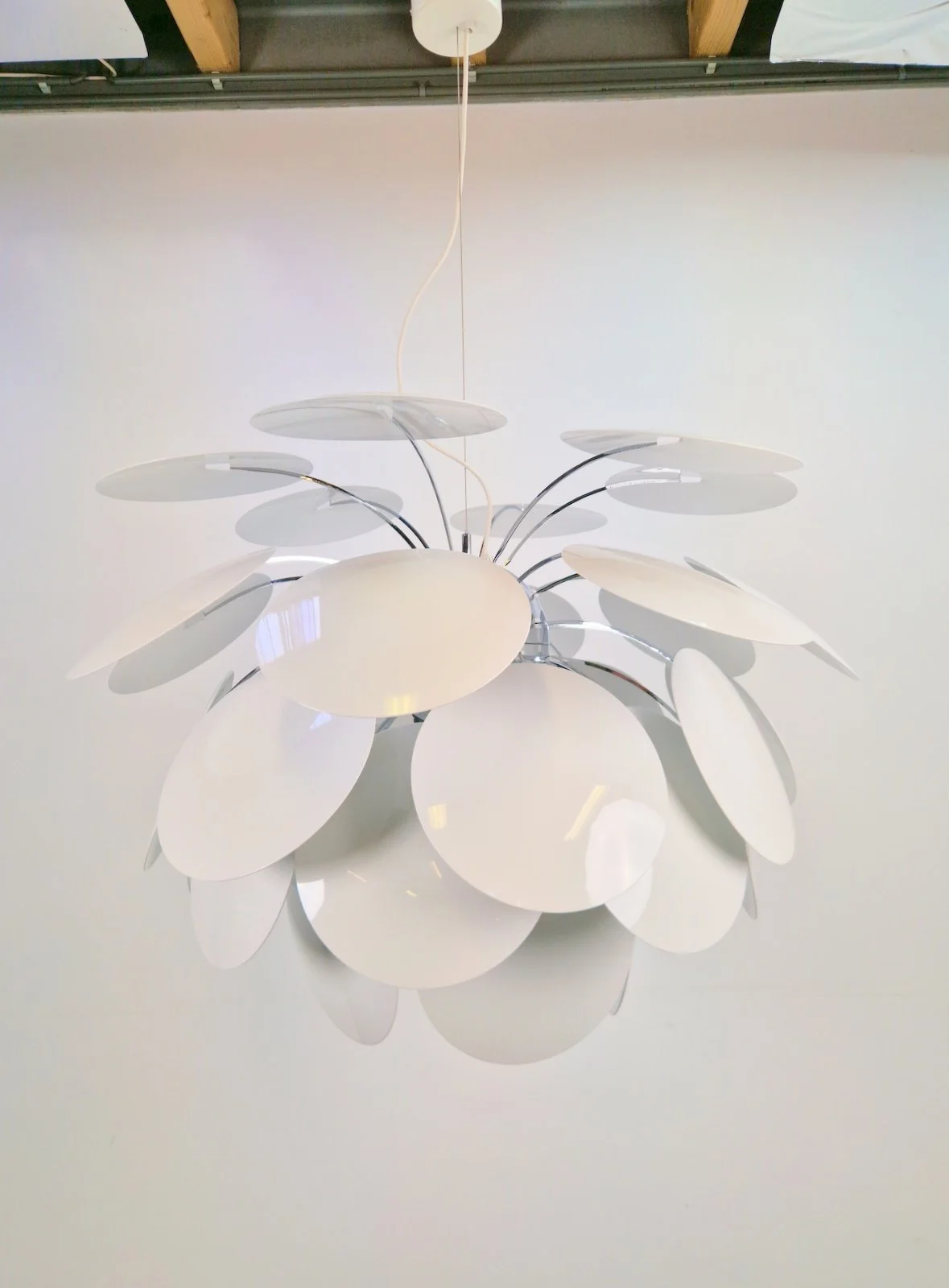 White Discocó 88 Pendant Lamp by Christophe Mathieu for Marset
