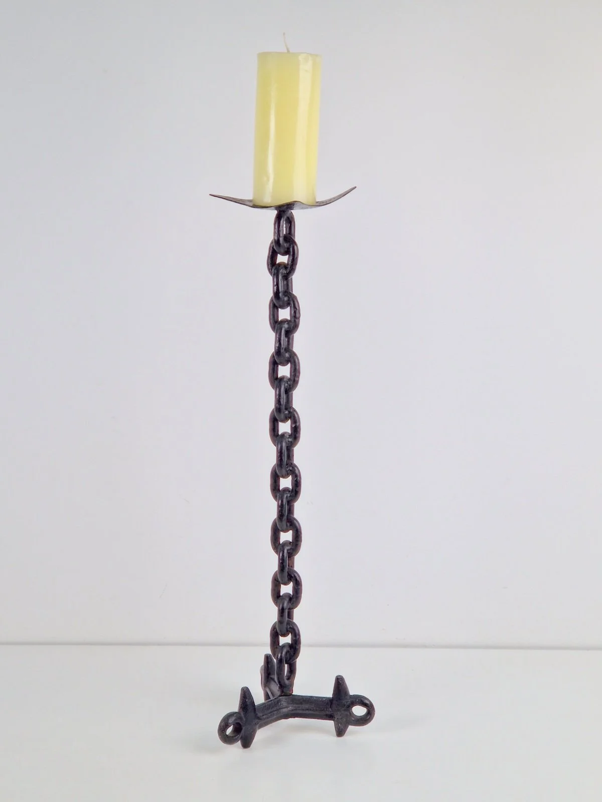 Brutalist cast iron Chain Floor Candleholder, France, 1960s