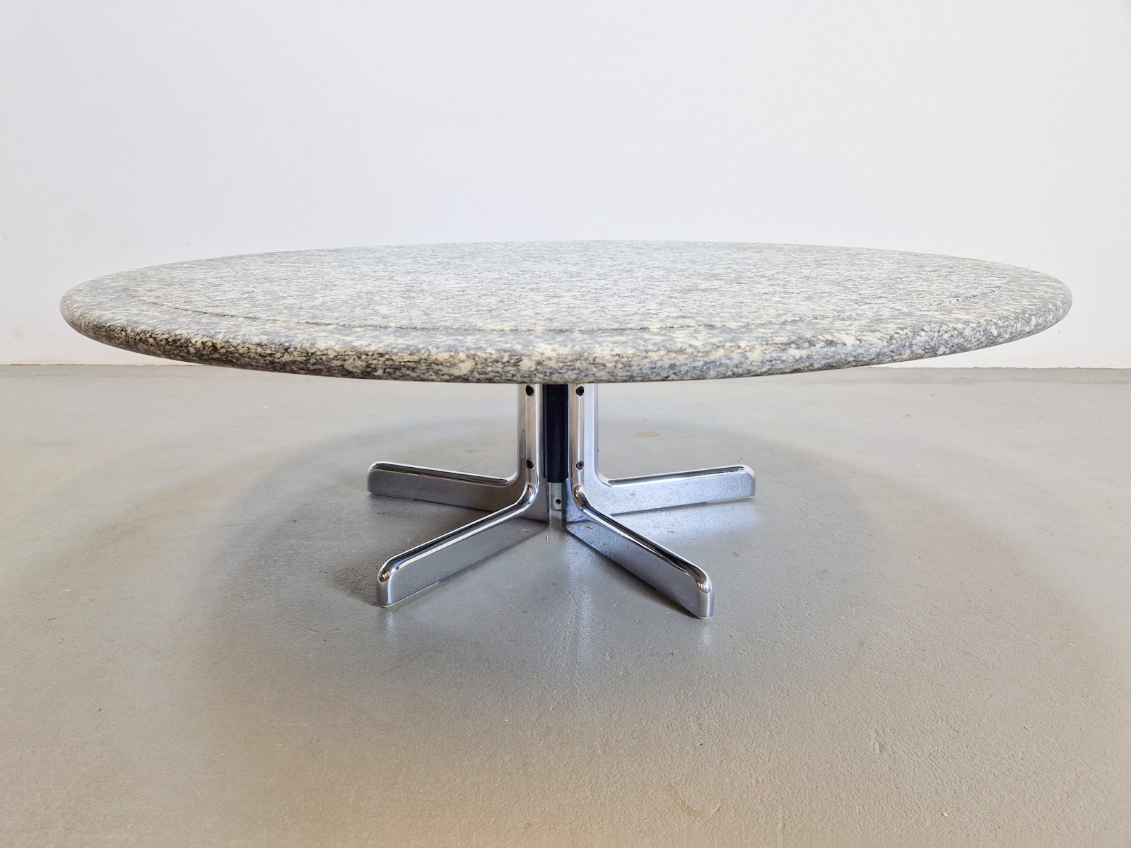 Granite coffee tabel Bruno Brunati - Italie 1970
