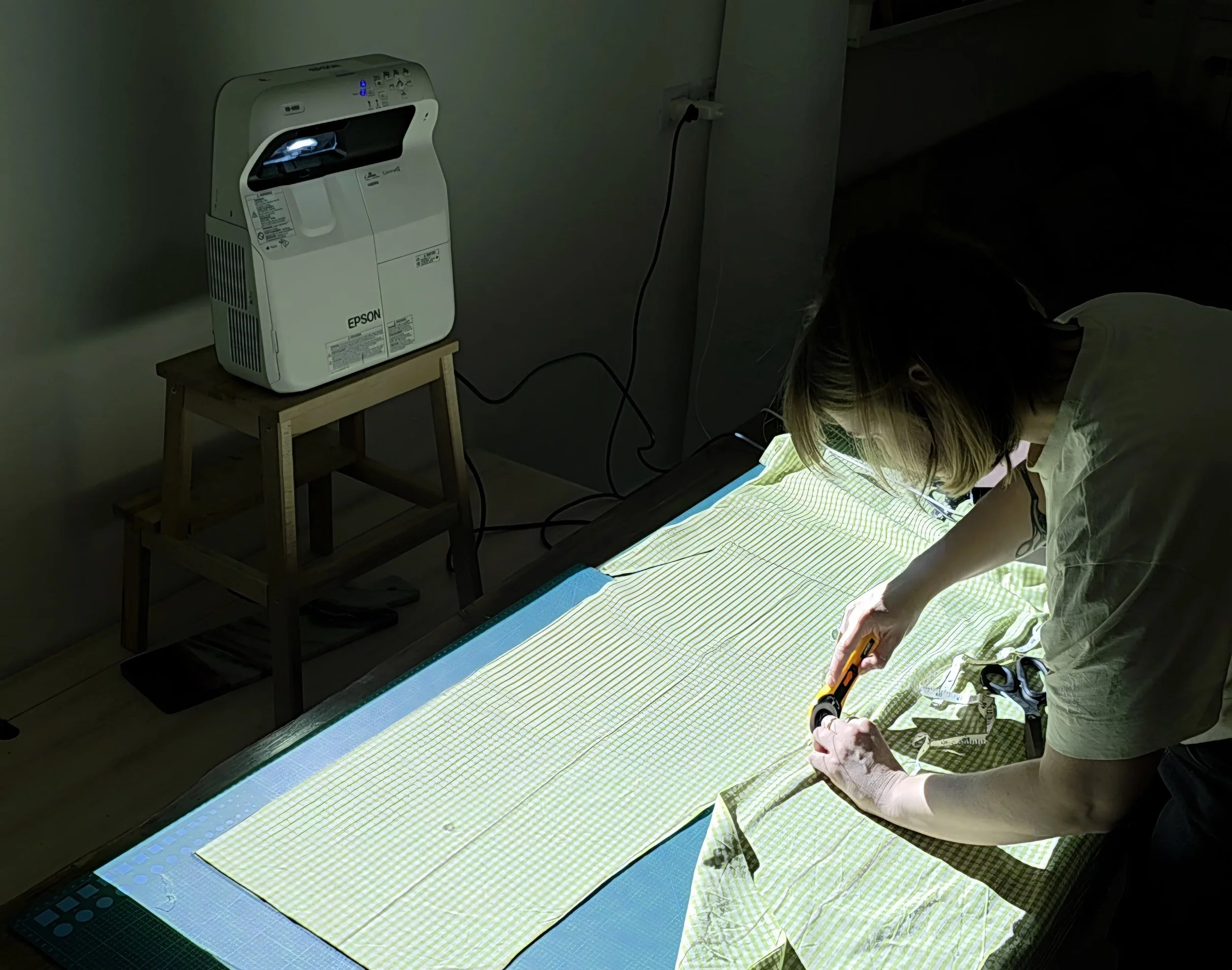 How to adjust sewing patterns for projector sewing