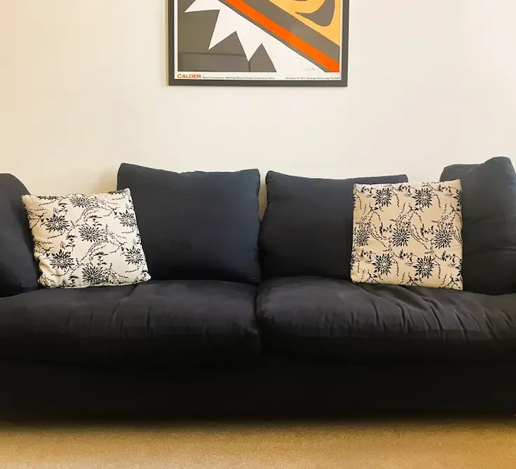 oxford circus therapy sofa and picture