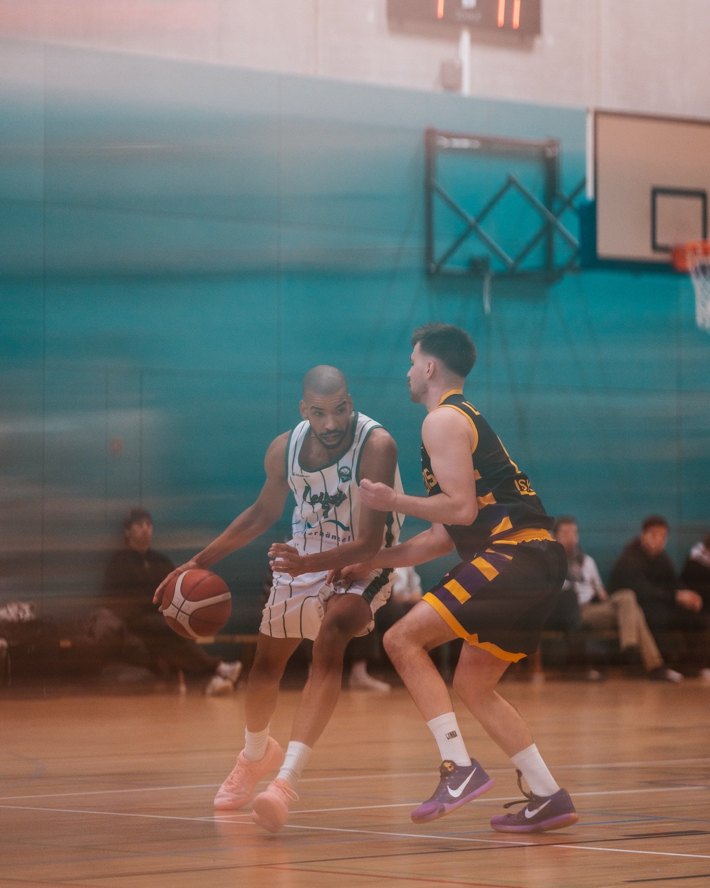 Super intense and thrilling game today 

@leipziglakersbasketball ⚒️ @uniriesen 

Super intensives und spannendes Spiel heute

#basketballphotography #basketballvisuals #sportsphotographer 
#basketballhustle #basketballartistry #basketballshots 
#cou