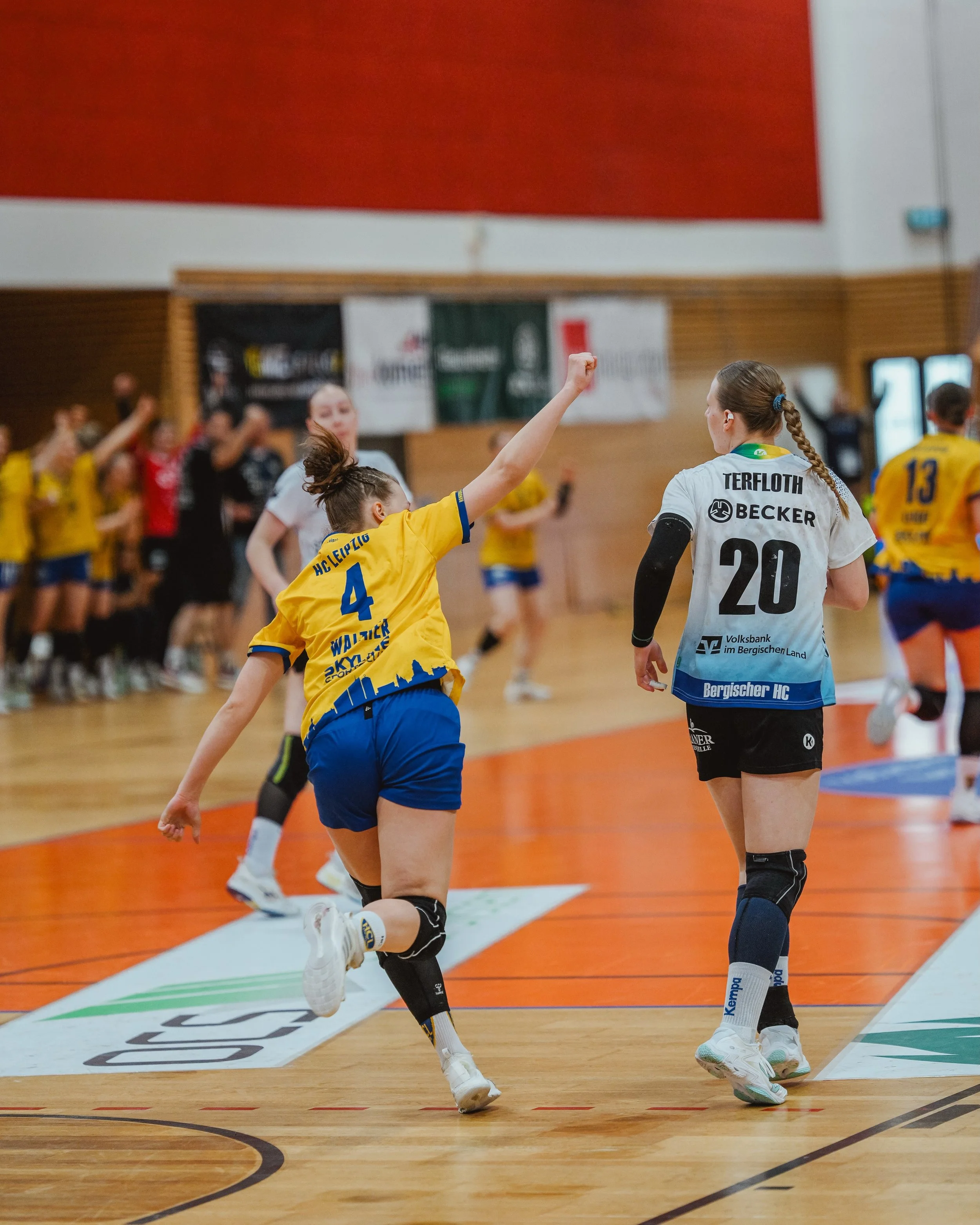 SIEG f&uuml;r @hcleipzig_ 

The winning scenes of an entertaining game 🔥 

HC Leipzig 34 - 27 Bergischer HC

Runde 28

Germany, 2. Bundesliga Frauen 

#handball #handballbundesligafrauen #explore #hcleipzig #sportphotography