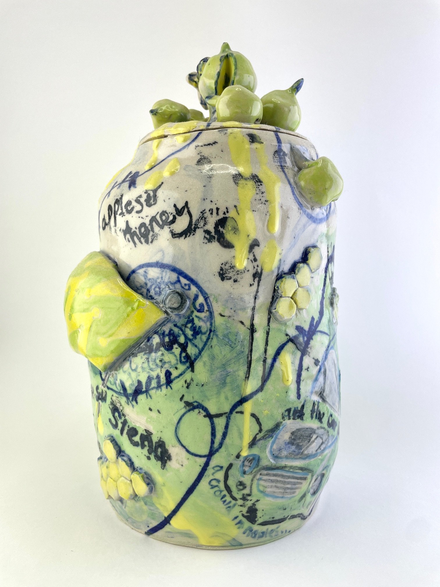 Back view of Apples & Honey