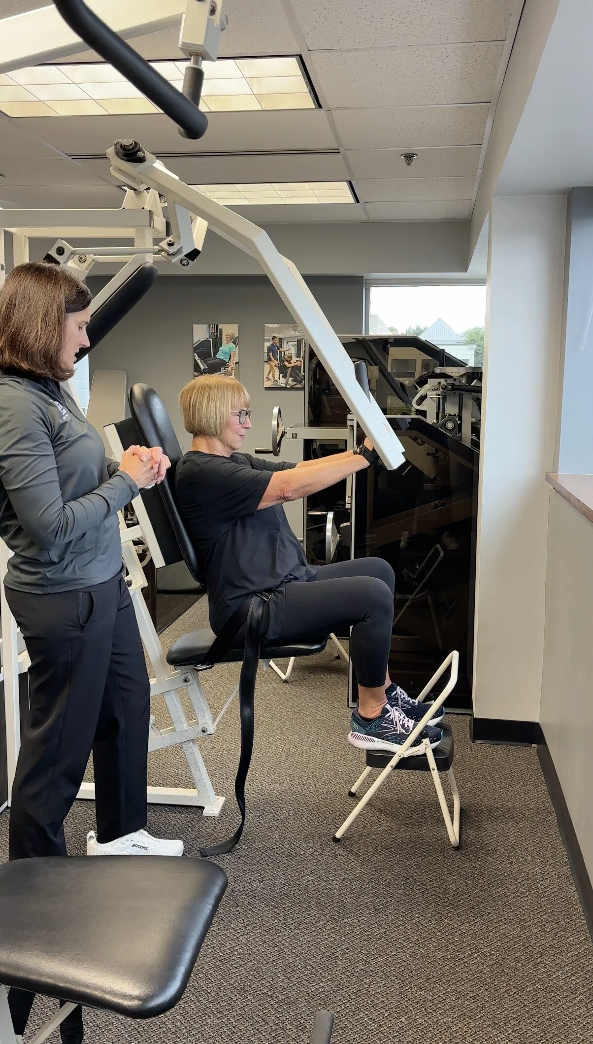 One-on-one strength training session at Strength Evolution Wauwatosa