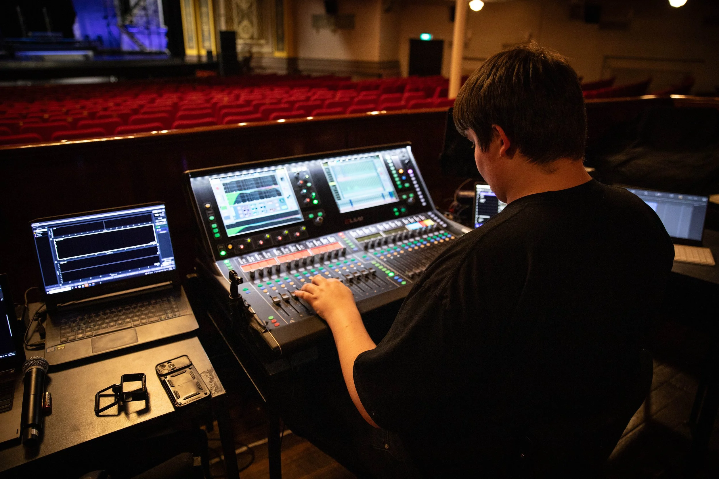 Tom Acklin (Crossfade) Mixing on DLive C3500 Digital Sound Desk