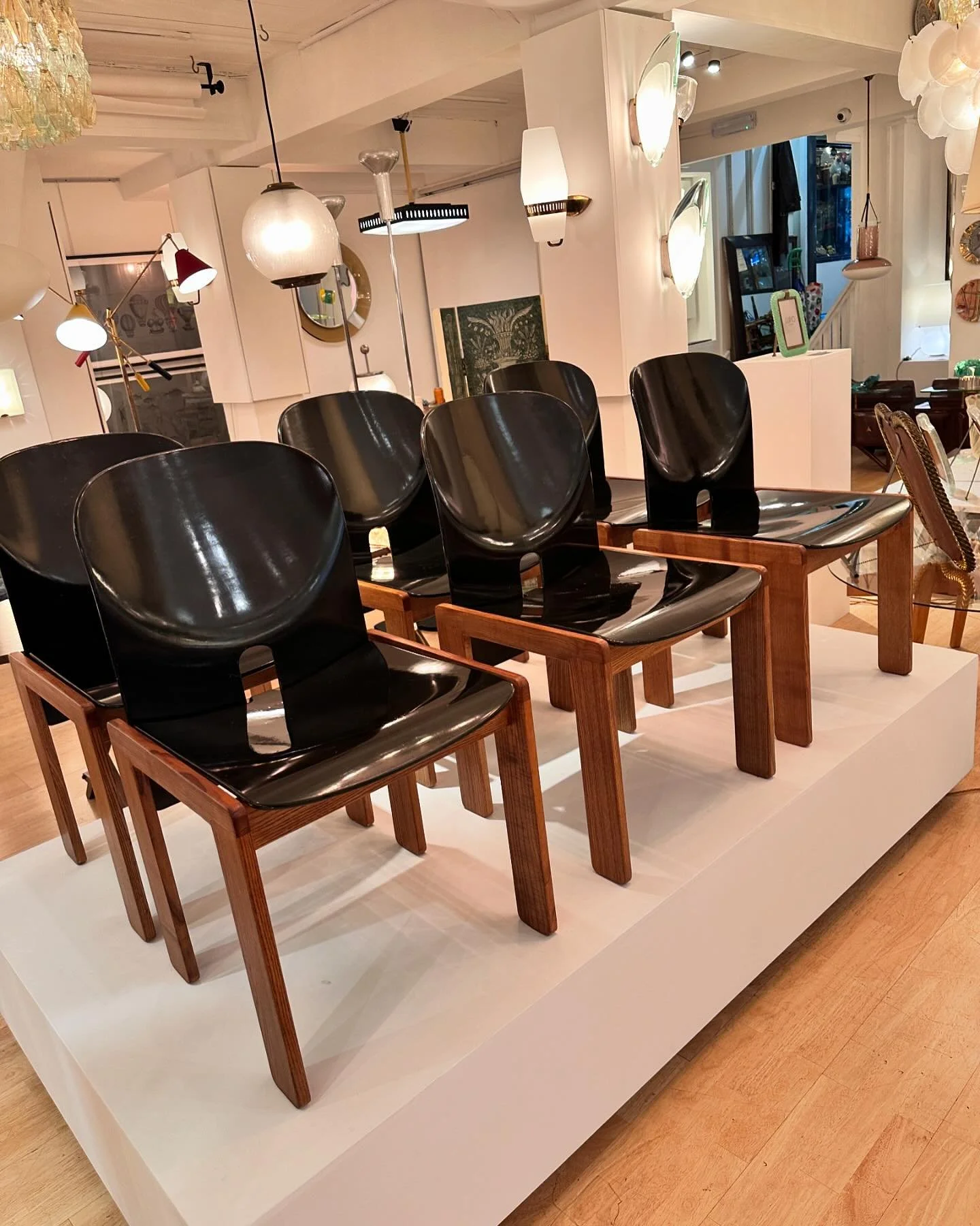 &lsquo;Dialogo&rsquo; Dining Chair by Afra and Tobia Scarpa for B&amp;B Italia

I often including these in the dinning table sketches which I&rsquo;ll be posting soon. 

#tobiascarpa