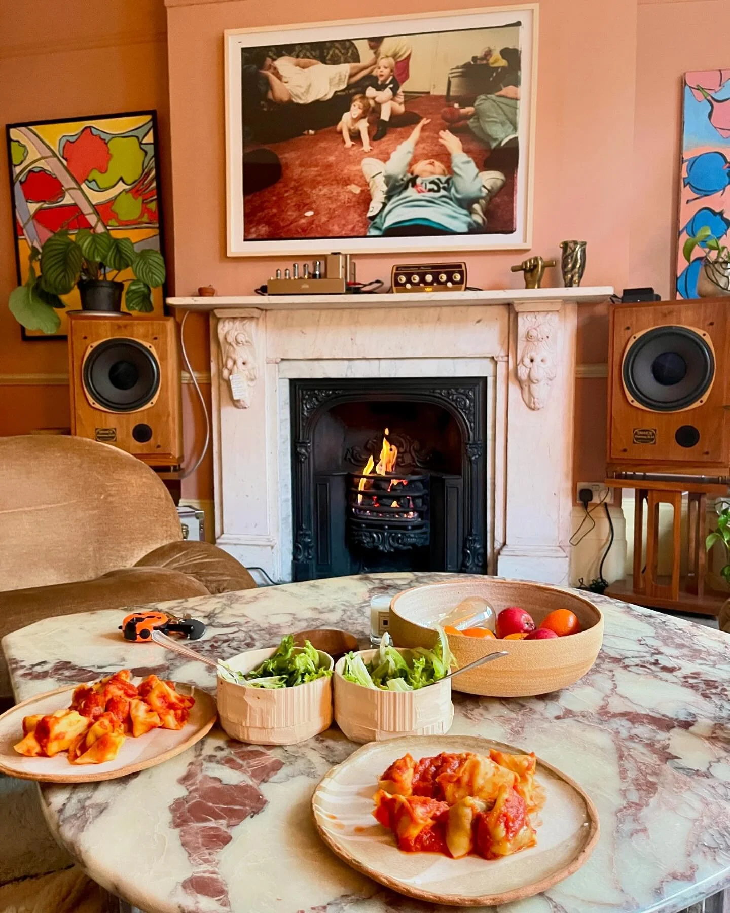 Since moving in, we haven&rsquo;t done any painting yet, as we&rsquo;re waiting for the building work to begin. Surprisingly, the existing paintwork, despite being 40 years old, has stood the test of time! It&rsquo;s all original from @farrowandball.