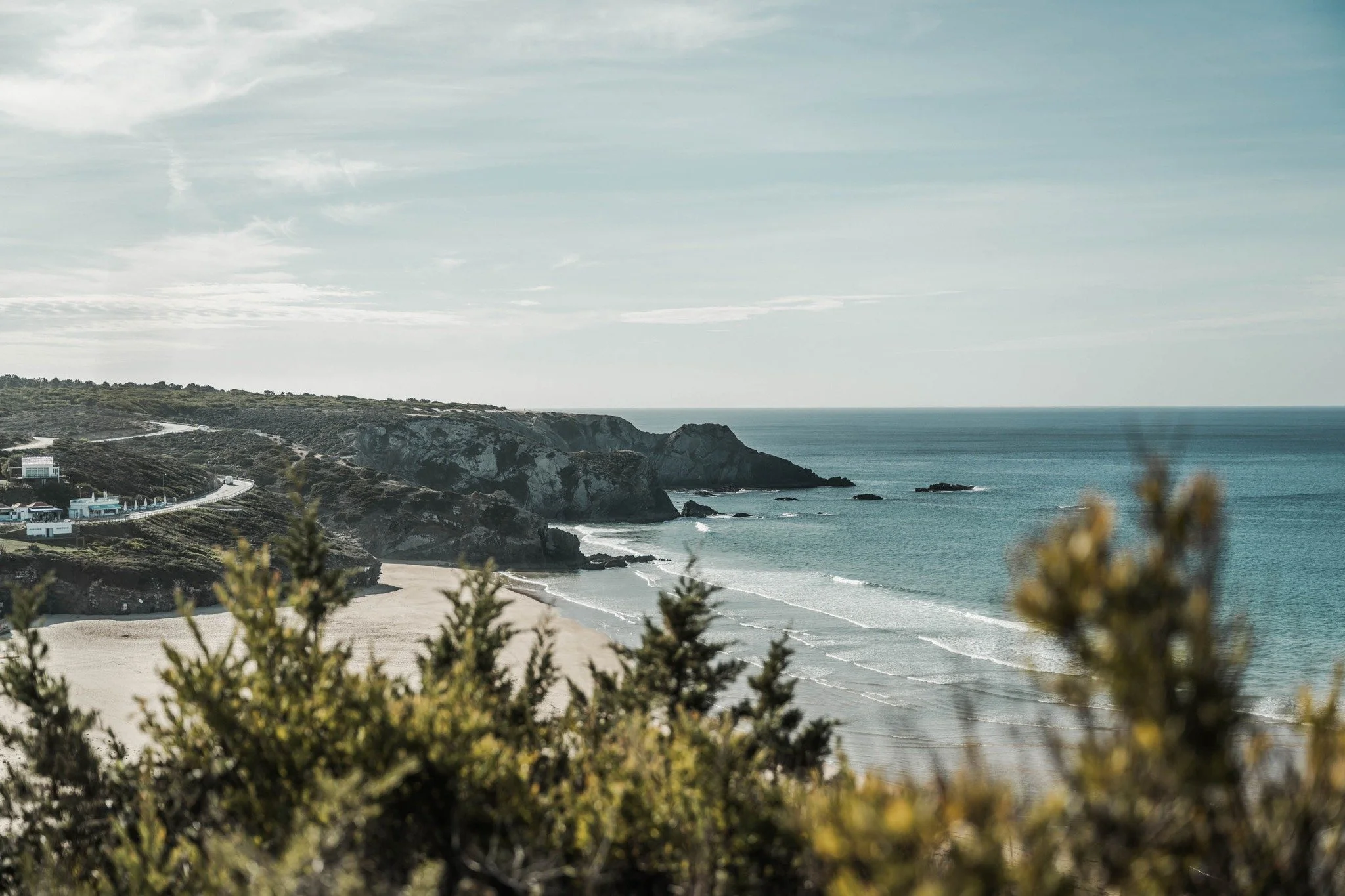 Along Portugal&rsquo;s Atlantic coast, our products grow in sandy soils, cool sea breezes and endless sunlight: the perfect conditions for flavour, colour and natural quality. 🌊🌱

From coastal fields to your shelves, this landscape shapes every har