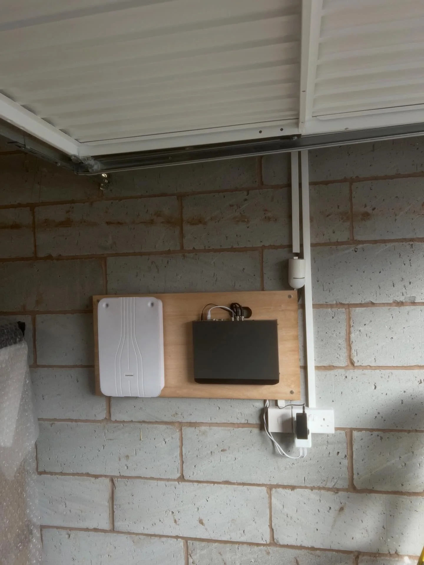 Protect what matters most 🔒🏠

Just completed another professional alarm &amp; CCTV installation&mdash;giving our client total peace of mind, 24/7.

✅ Crystal-clear surveillance
✅ Smart alarm systems
✅ Remote monitoring from your phone
✅ Expert inst