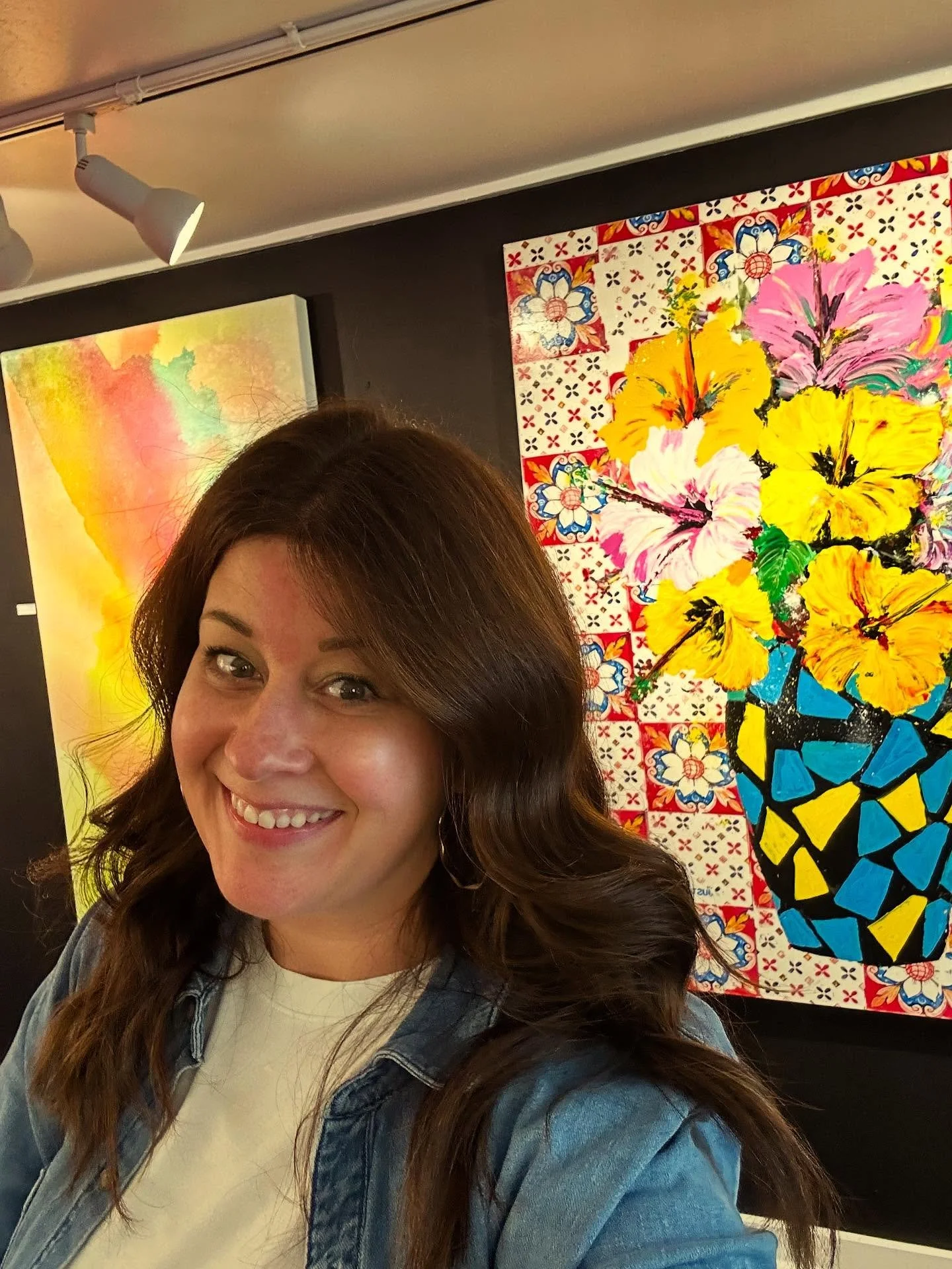 Walked past this gallery a hundred times. I finally went in 🎨

The art is stunning, but what struck me most was giving myself permission to pause instead of rushing past beauty.

What are you always rushing past that deserves your attention? Maybe i
