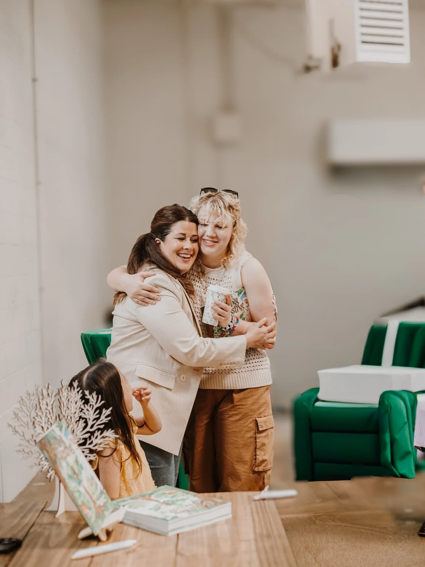 Working and being a mom is a balancing act on the best days. Grateful doesn&rsquo;t even begin to cover how much my support system means to me. 💚

#therapist #therapistofinstagram #dfw #traumatherapy #couplestherapist #spicytherapist #localauthor #a