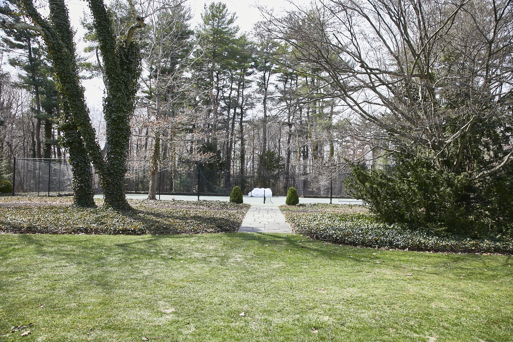 3 MEADOW SPRING LANE - GLEN COVE_32.jpg