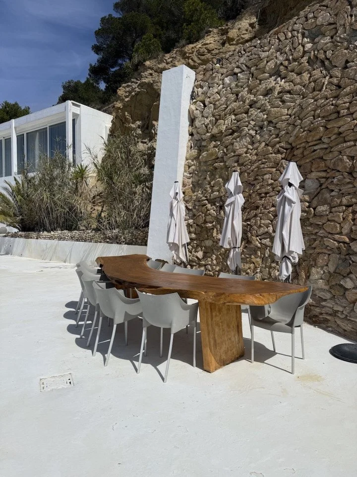 lovely-productions-ibiza-locations-locations-white-villa-es-cubells-seaview12.JPG