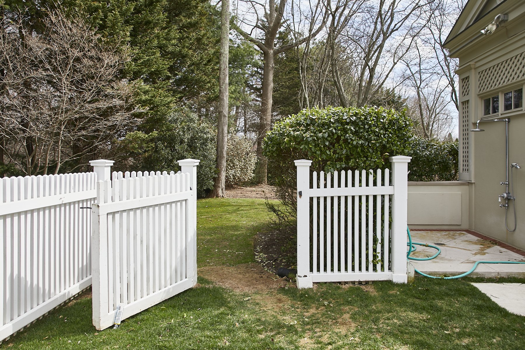 1985-4 Cedar Swamp , GLEN HEAD_24.jpg