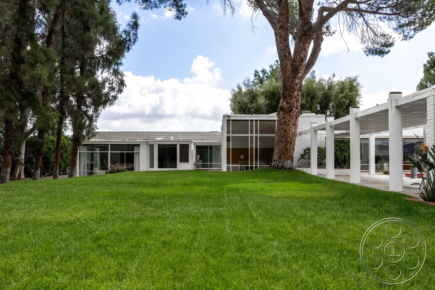 sinatra-house-16.jpg