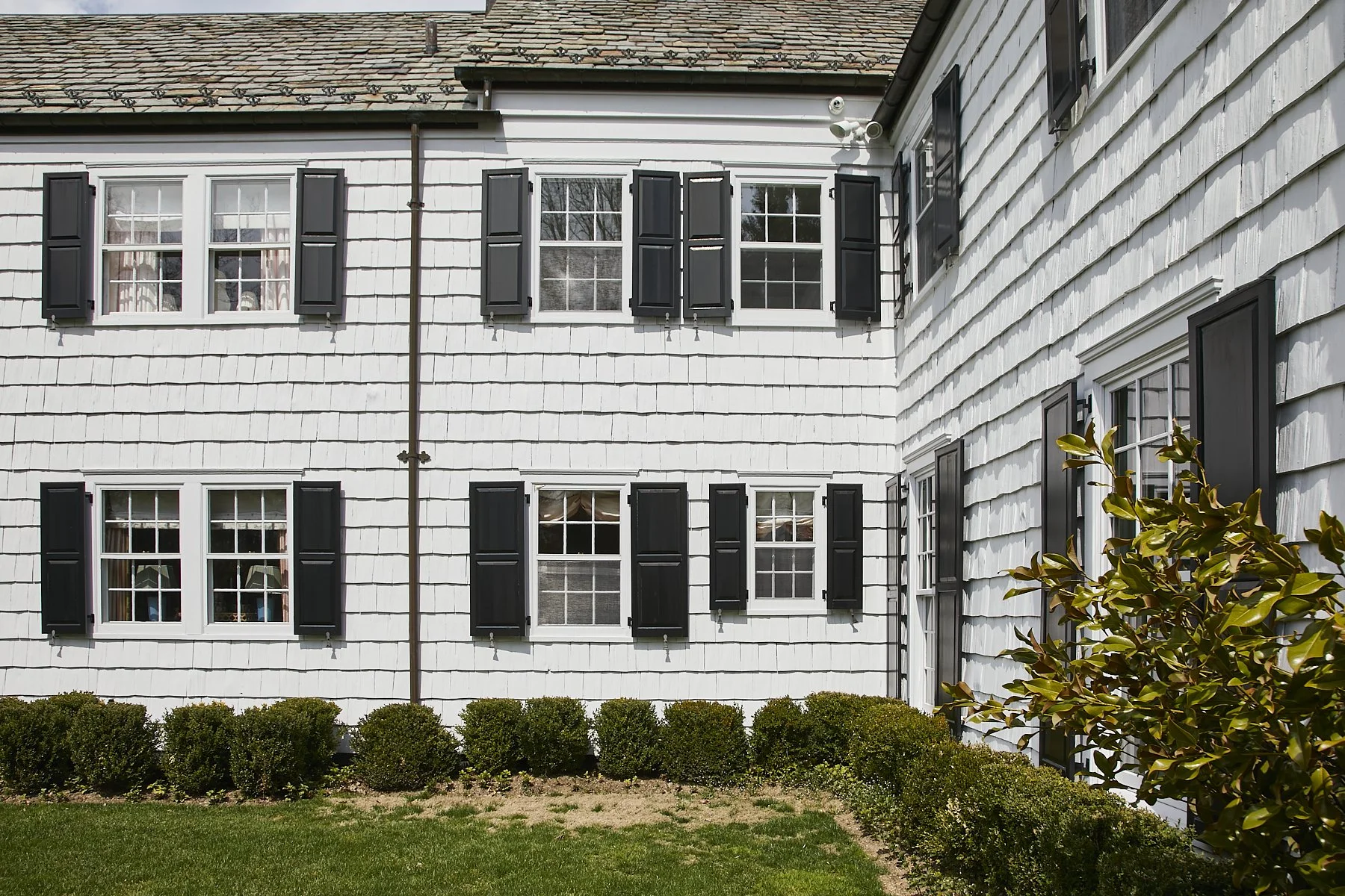 3 MEADOW SPRING LANE - GLEN COVE_40.jpg